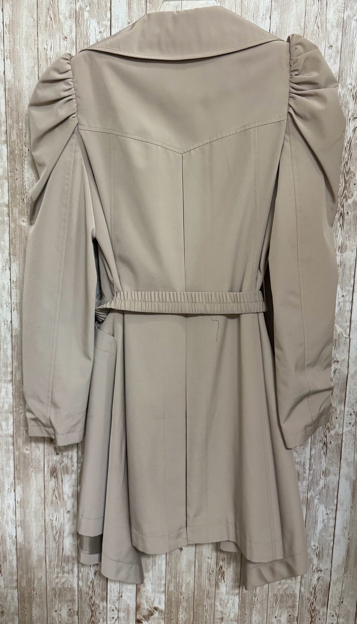 JENNIFER LOPEZ Tan Coat