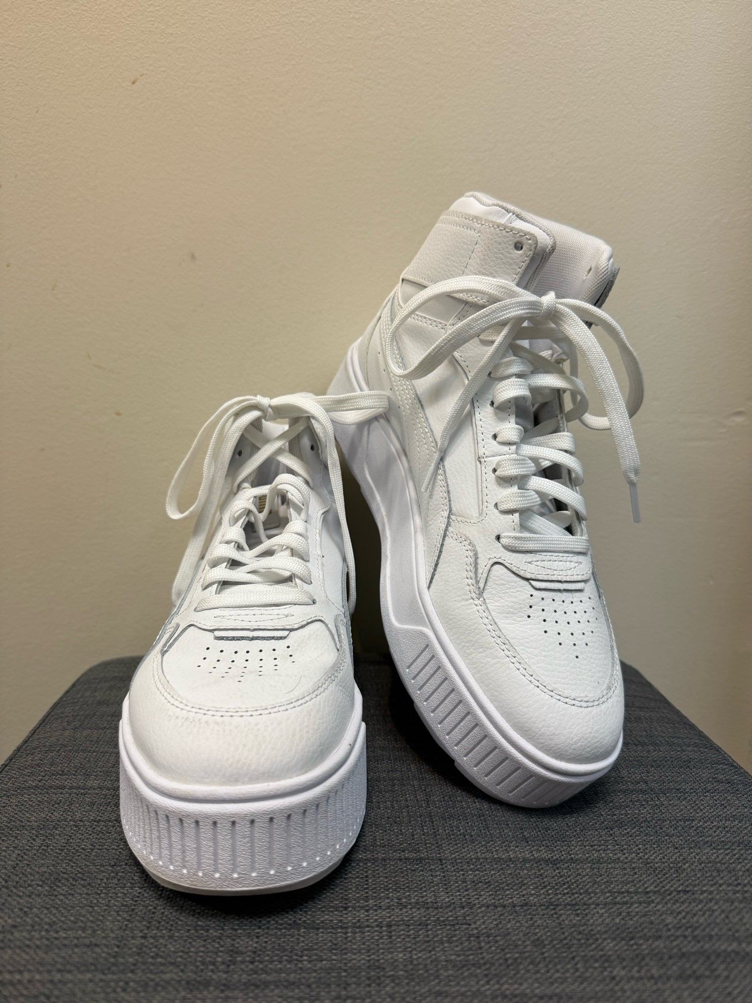 9 PUMA White SHOES