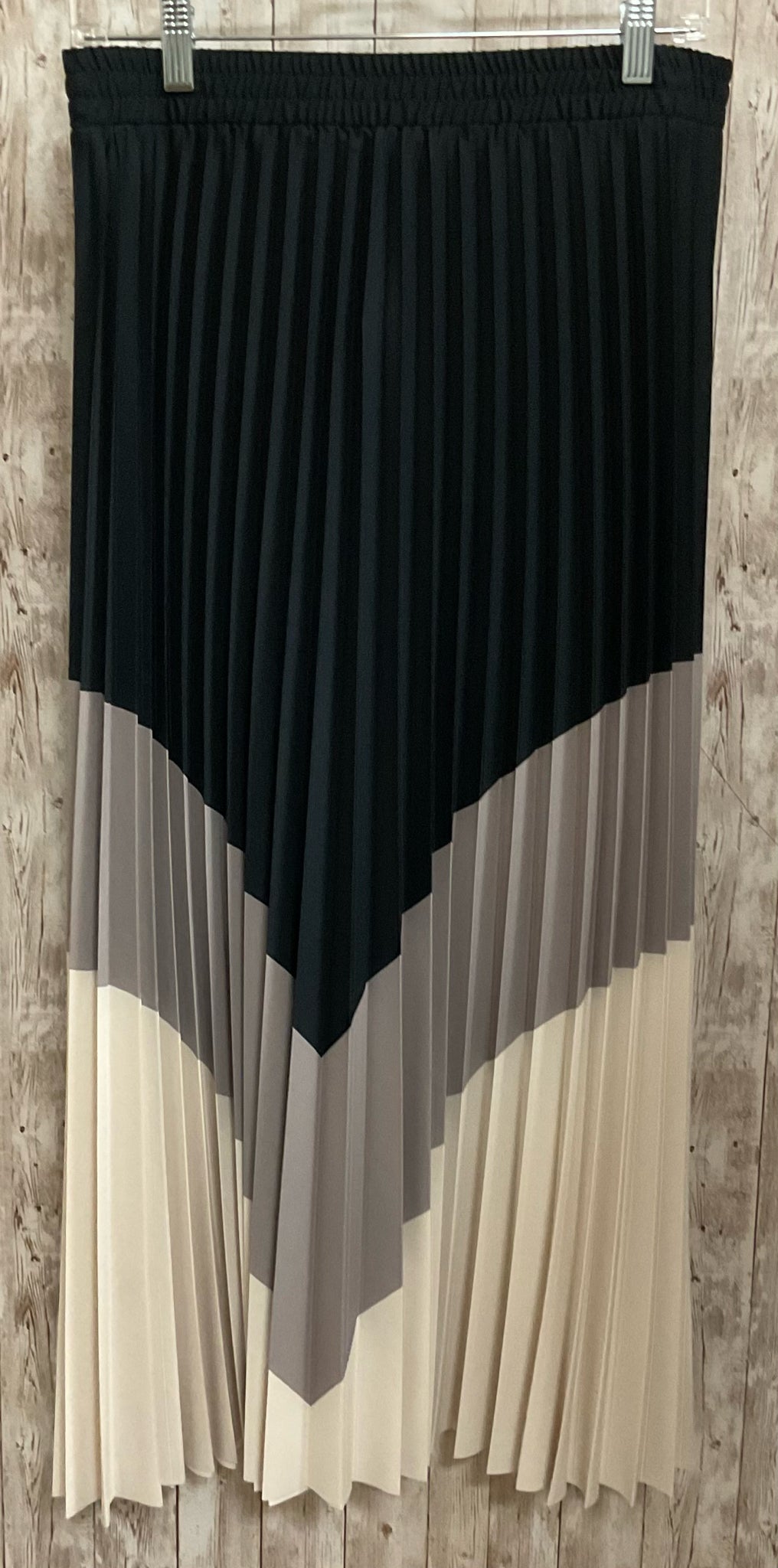 Size M MAX STUDIO BLACK MULTI Skirt