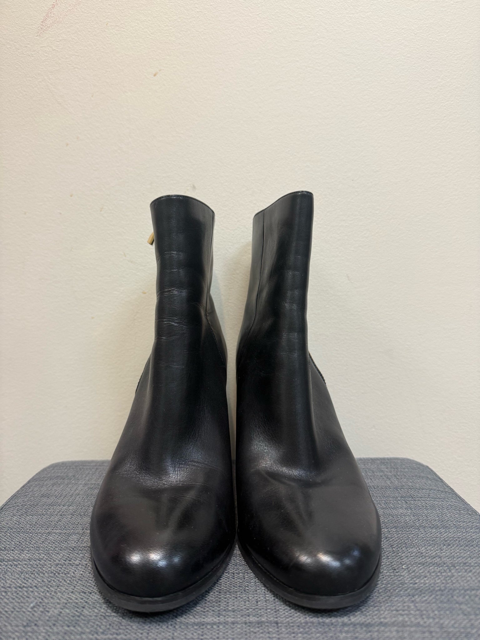 9 MICHAEL KORS Black Boots