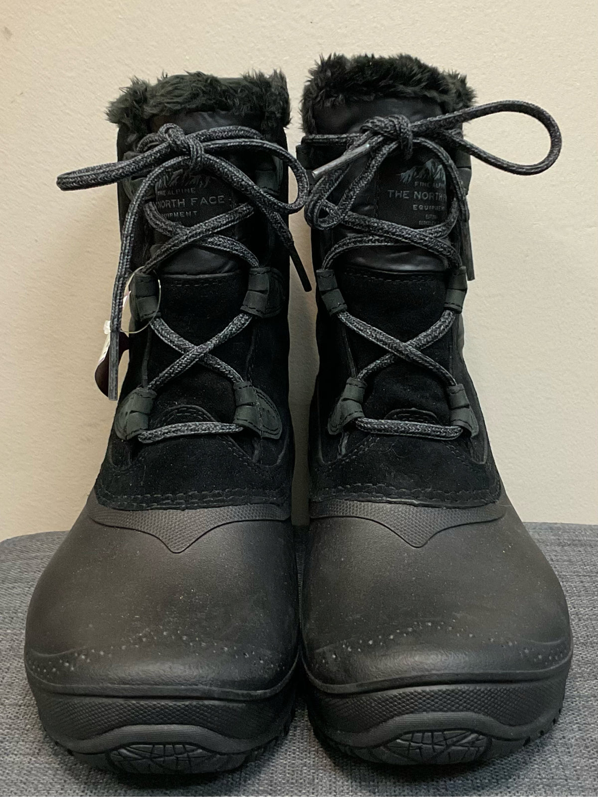 8.5 THE NORTH FACE Black Boots