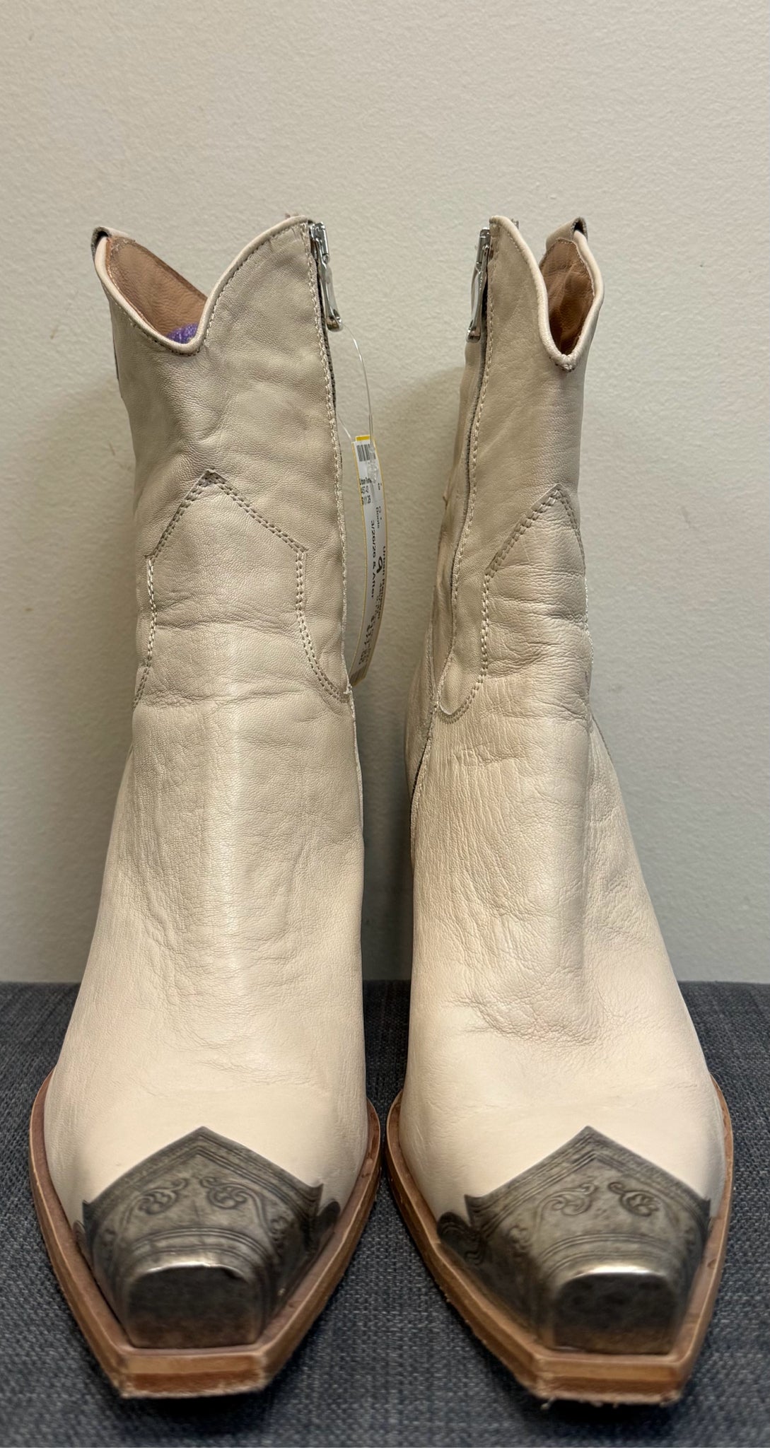 9 FREE PEOPLE Cream Boots
