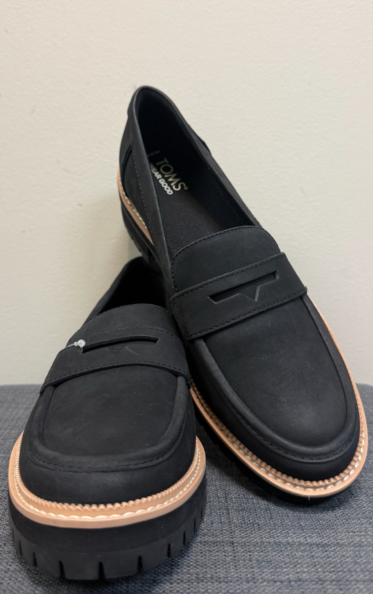 9.5 TOMS BLACK SUEDE Sandals