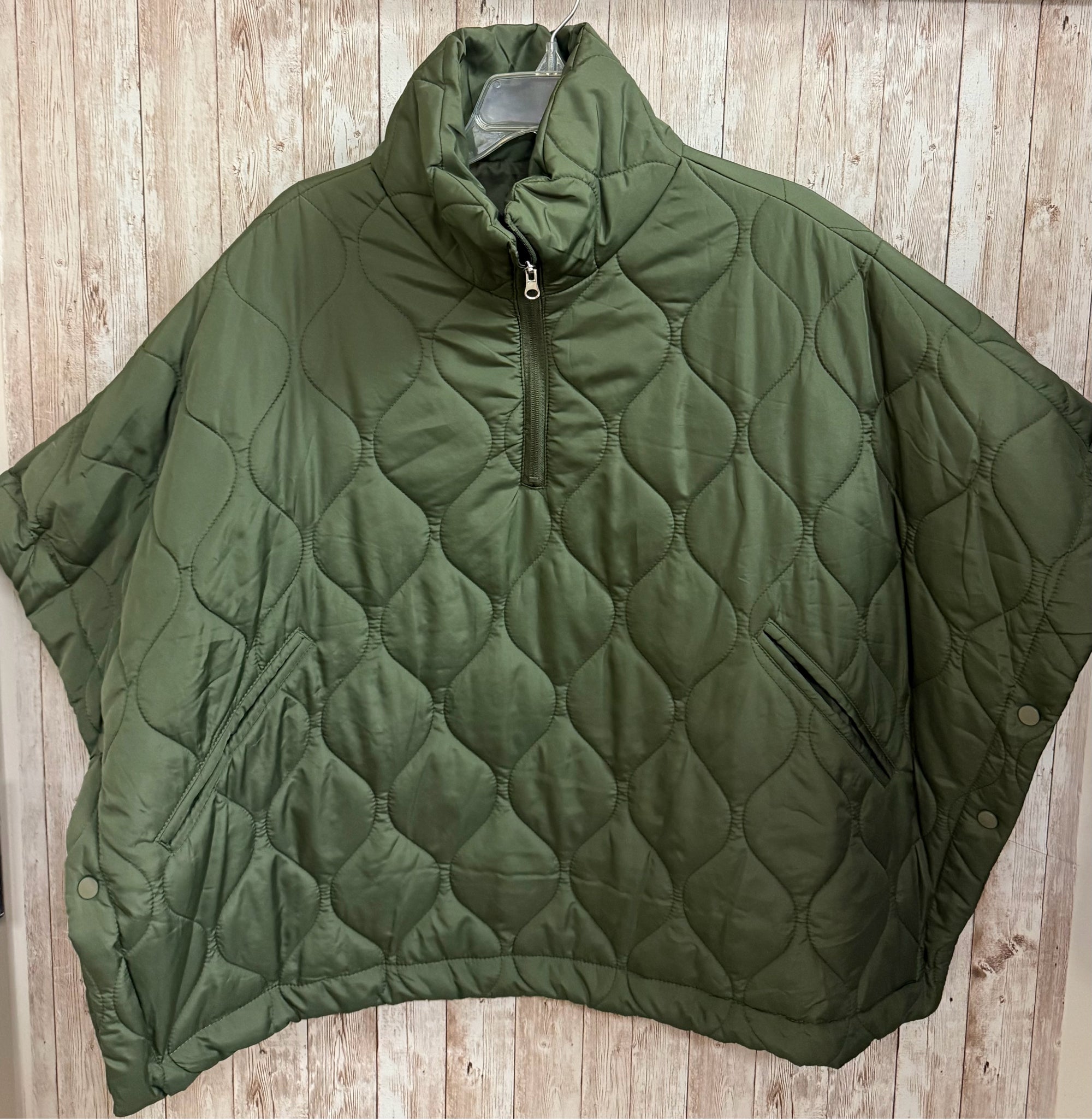 Size One Size DO EVERYTHING IN LOVE Olive Vest