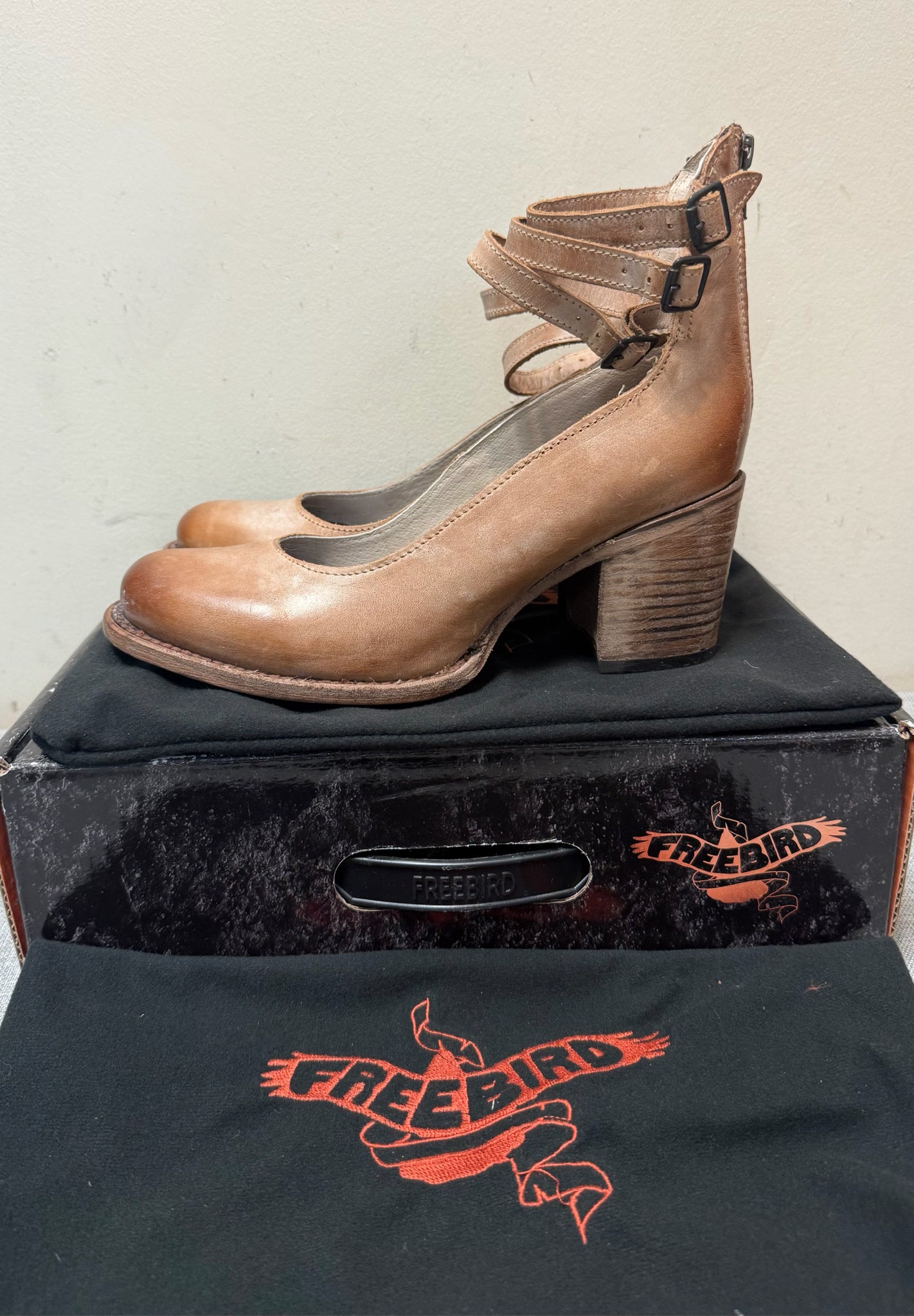 9 FREEBIRD Tan SHOES