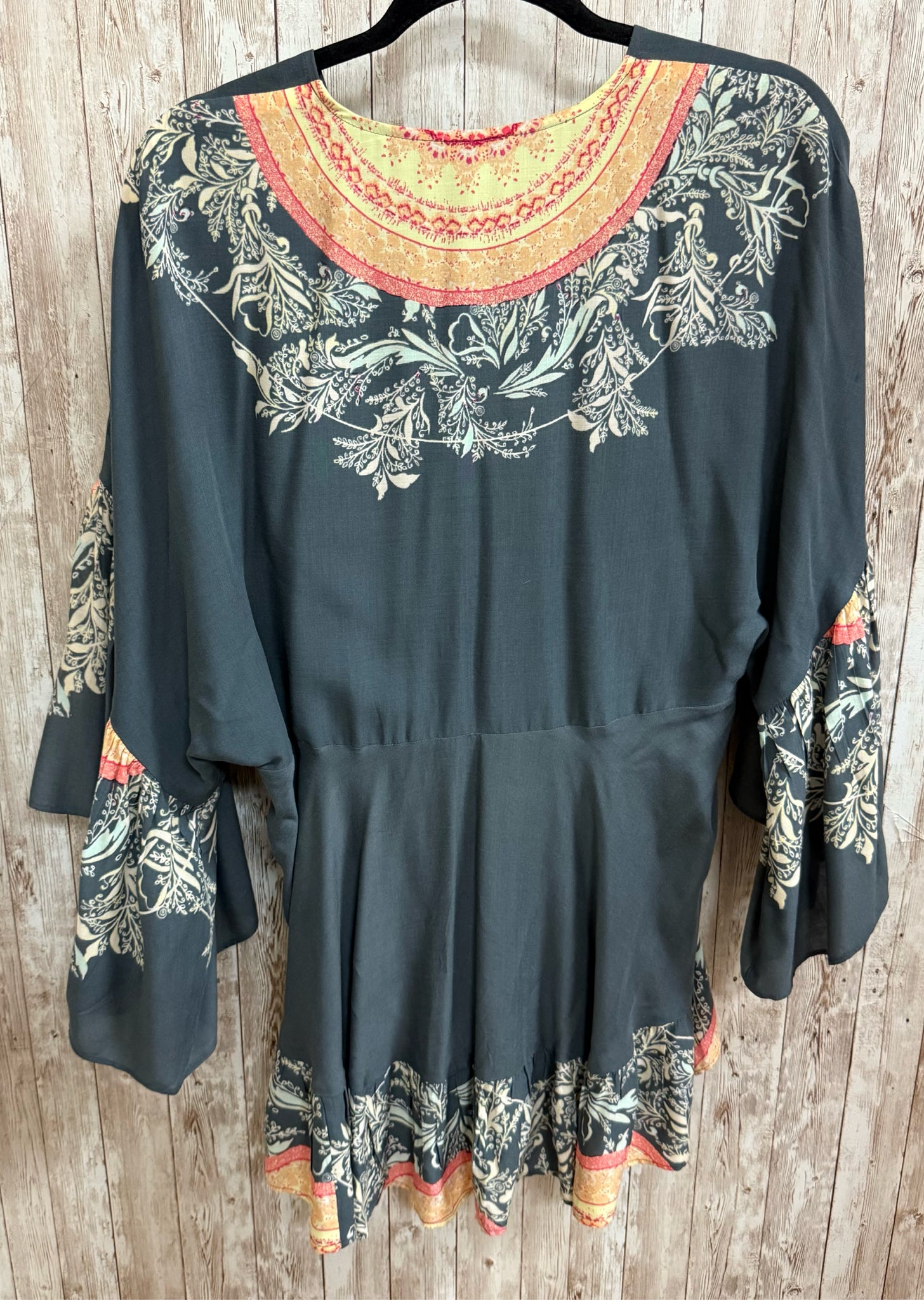 FREE PEOPLE grey print Women Size S Tunic
