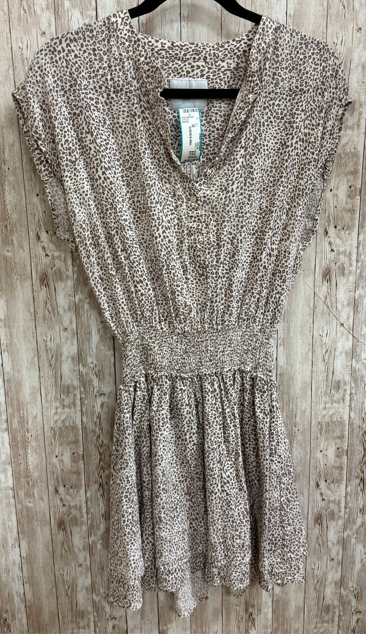 Size M RAILS CREAM AND TAUPE Top