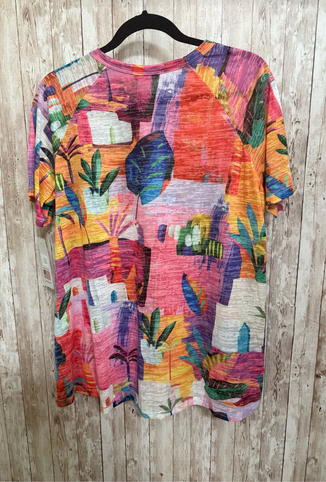 Size S JESS & JANE Pink Print Top
