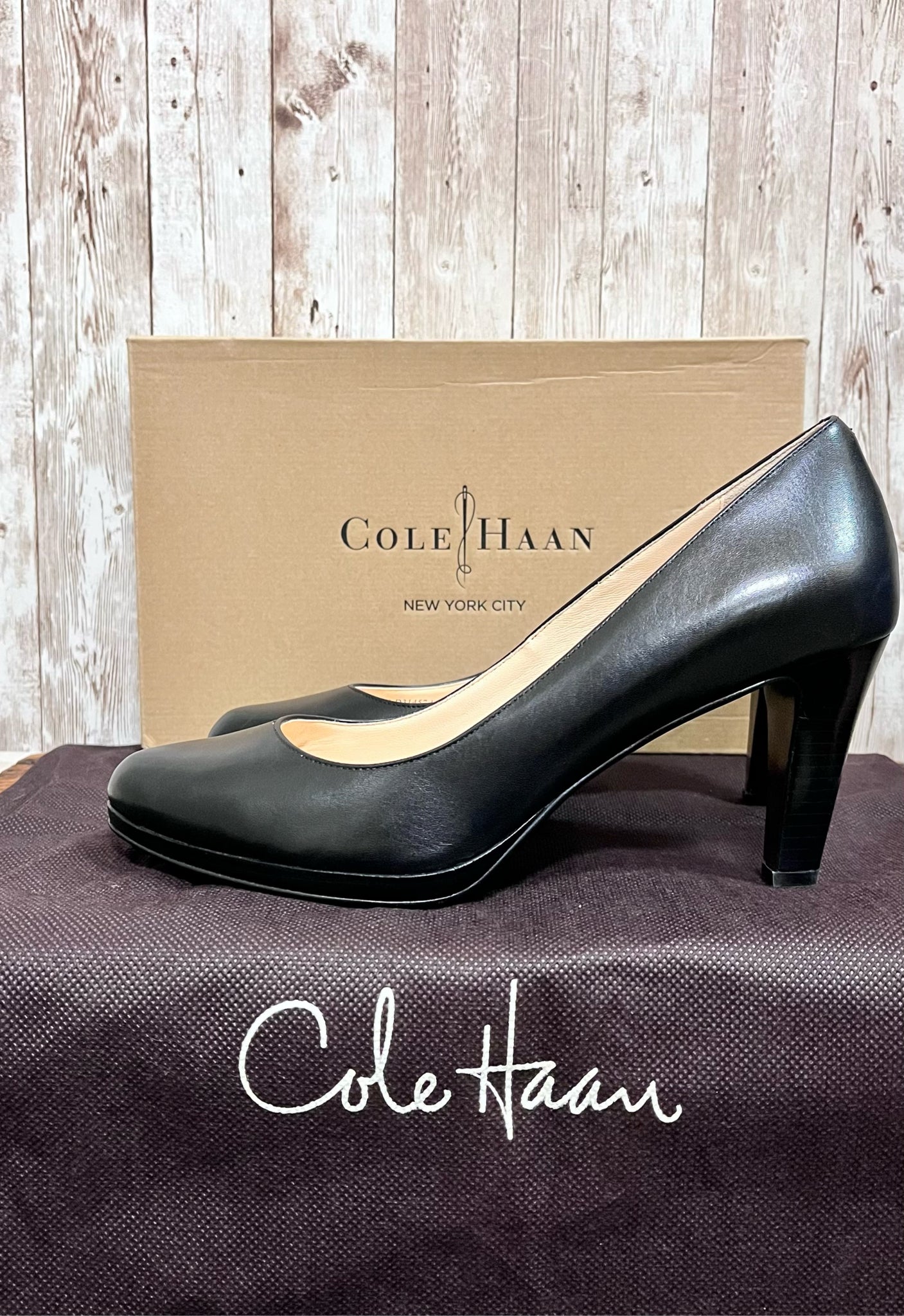 10 COLE HAAN Black SHOES