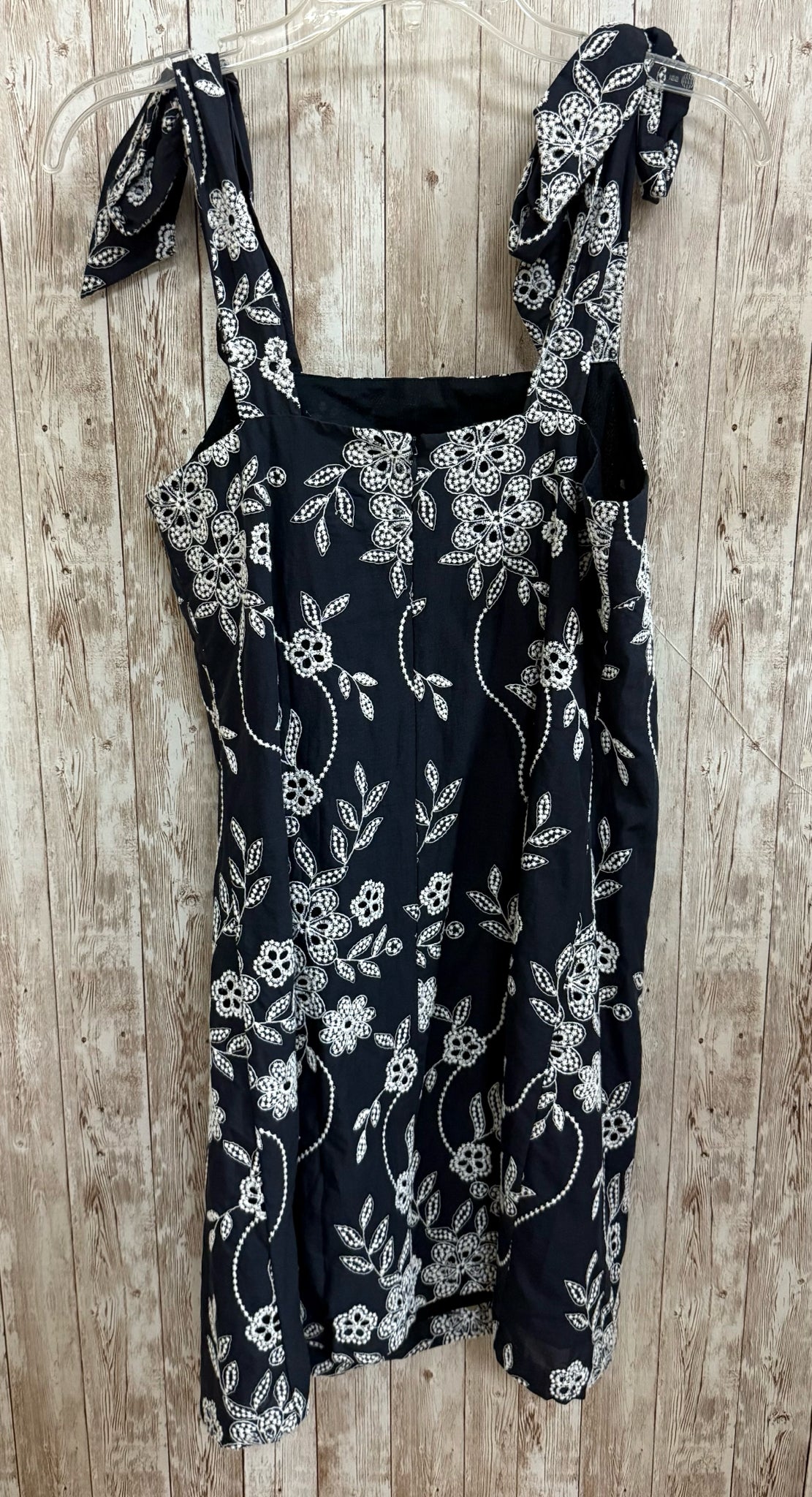 Size 0 LOFT NAVY AND WHITE FLORAL Dress