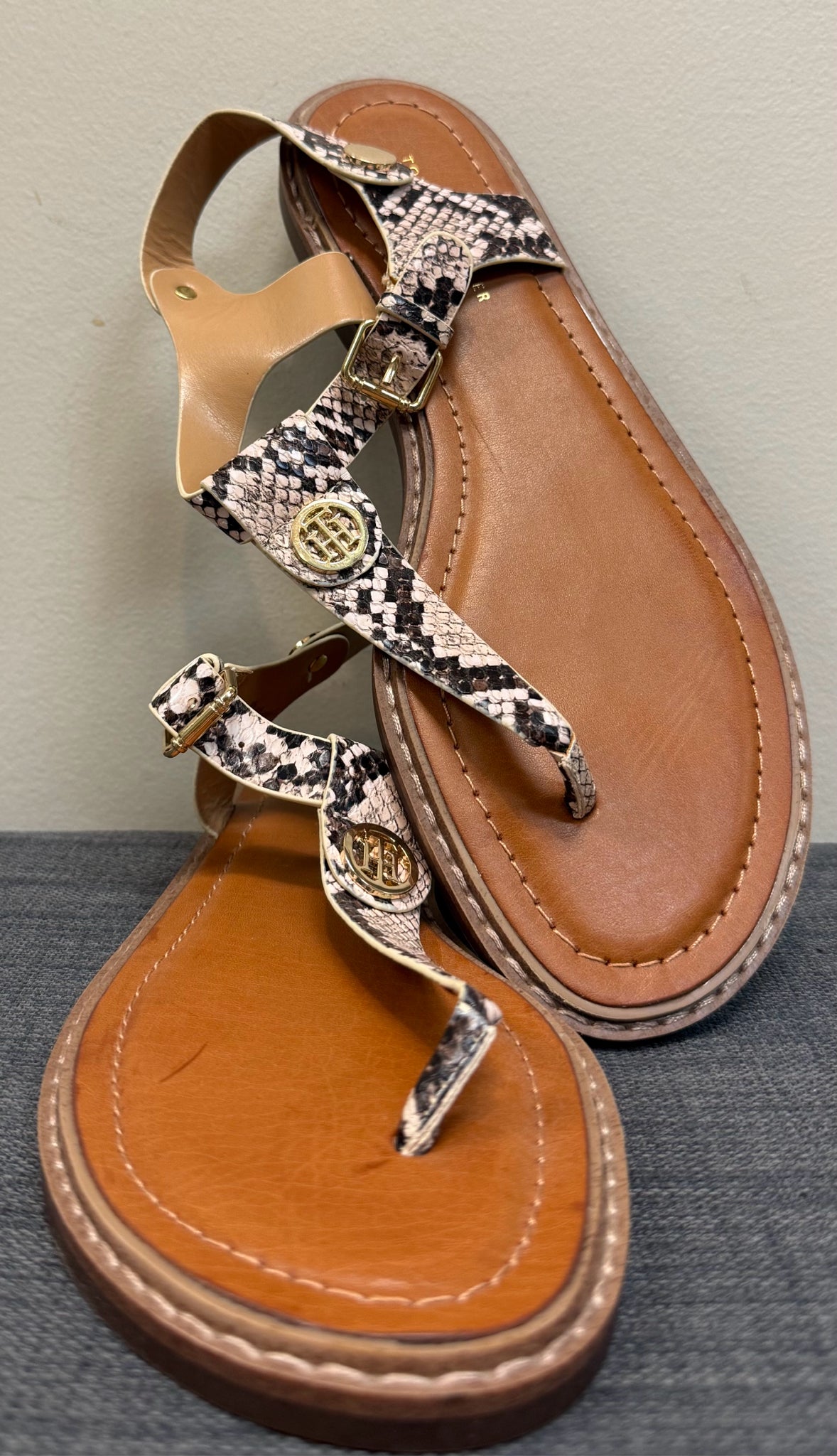 9 TOMMY HILFIGER Animal Print Sandals