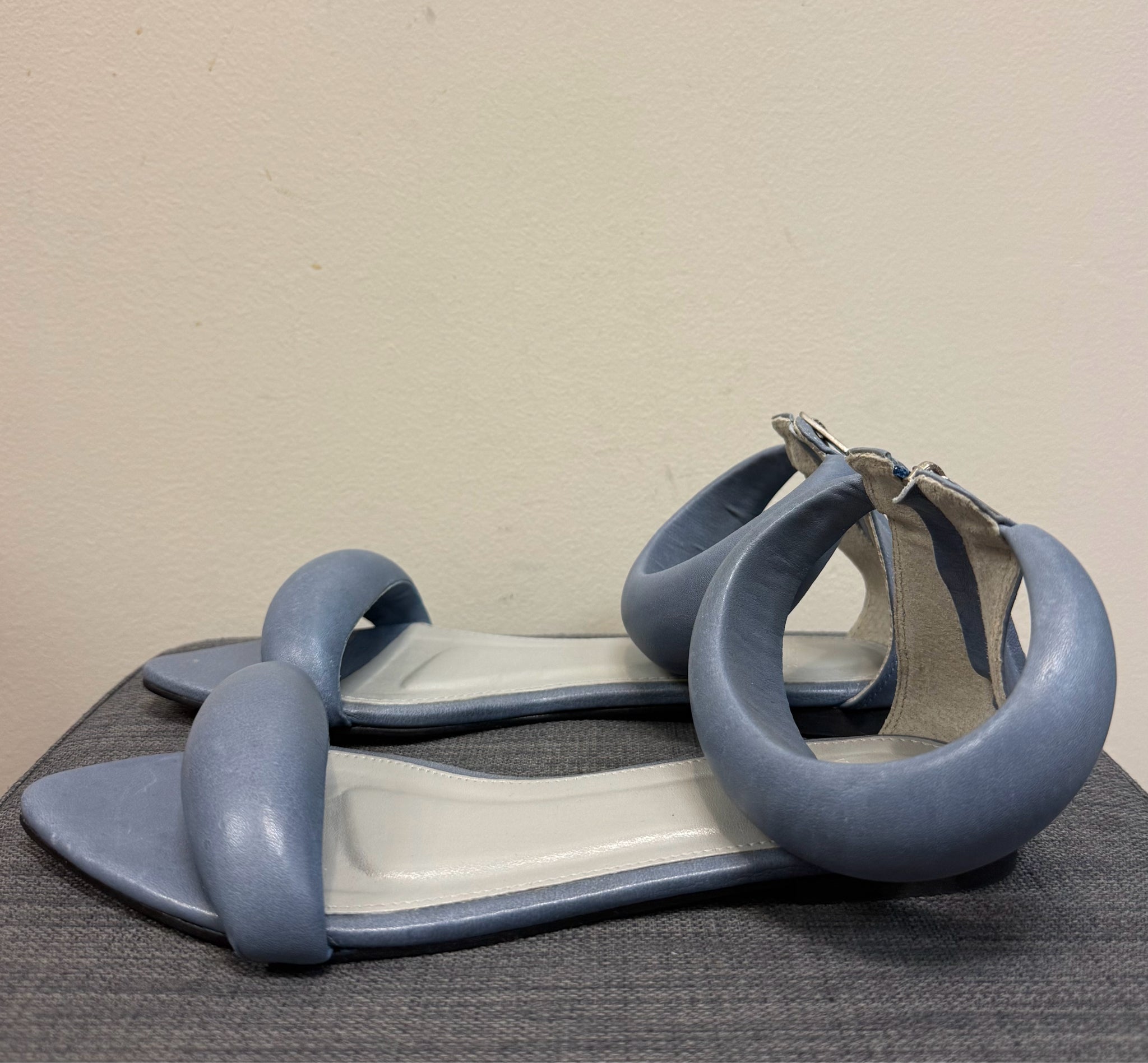 8 VELEZ Blue Sandals