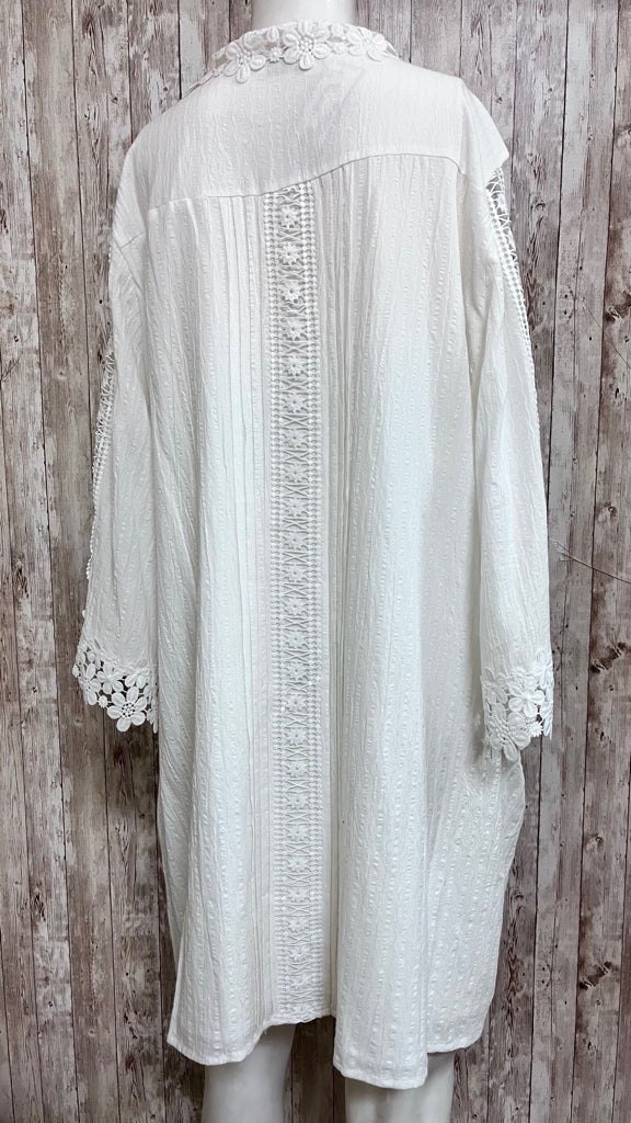 Size M VICI White Dress