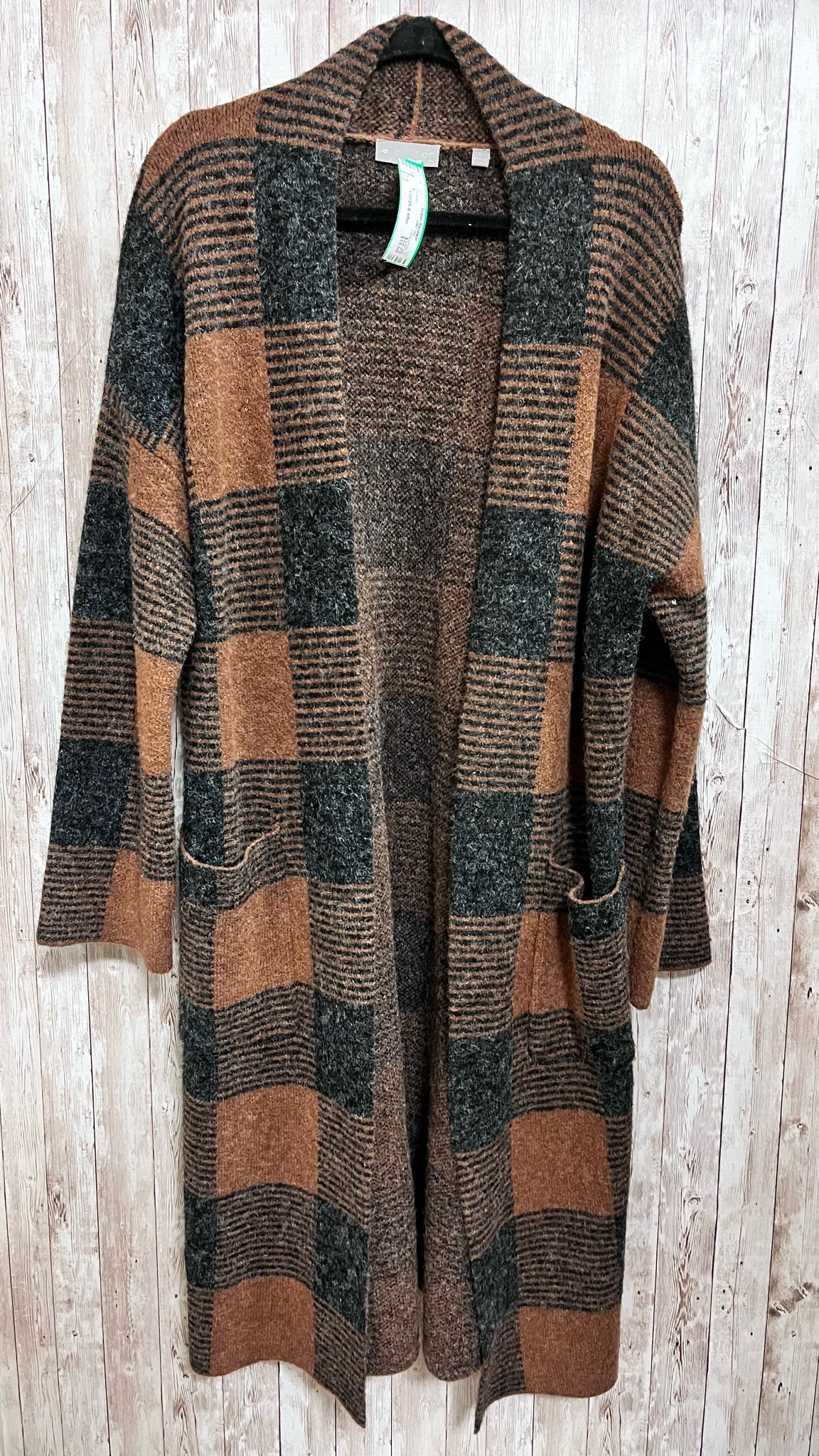 Size L EVOLUTION BY CYRUS BLACK AND BROWN Cardigan