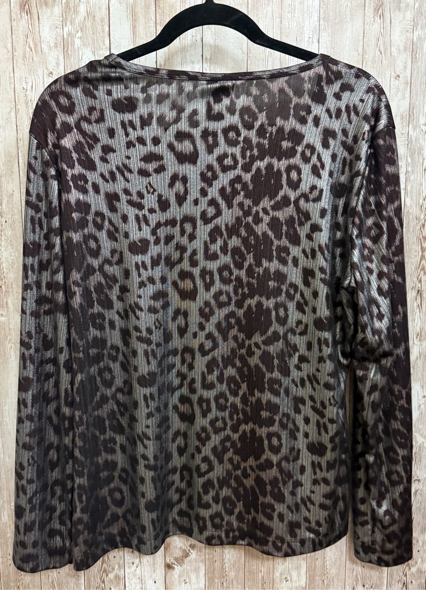 Size L CHICO'S SILVER AND BROWN ANIMAL Top