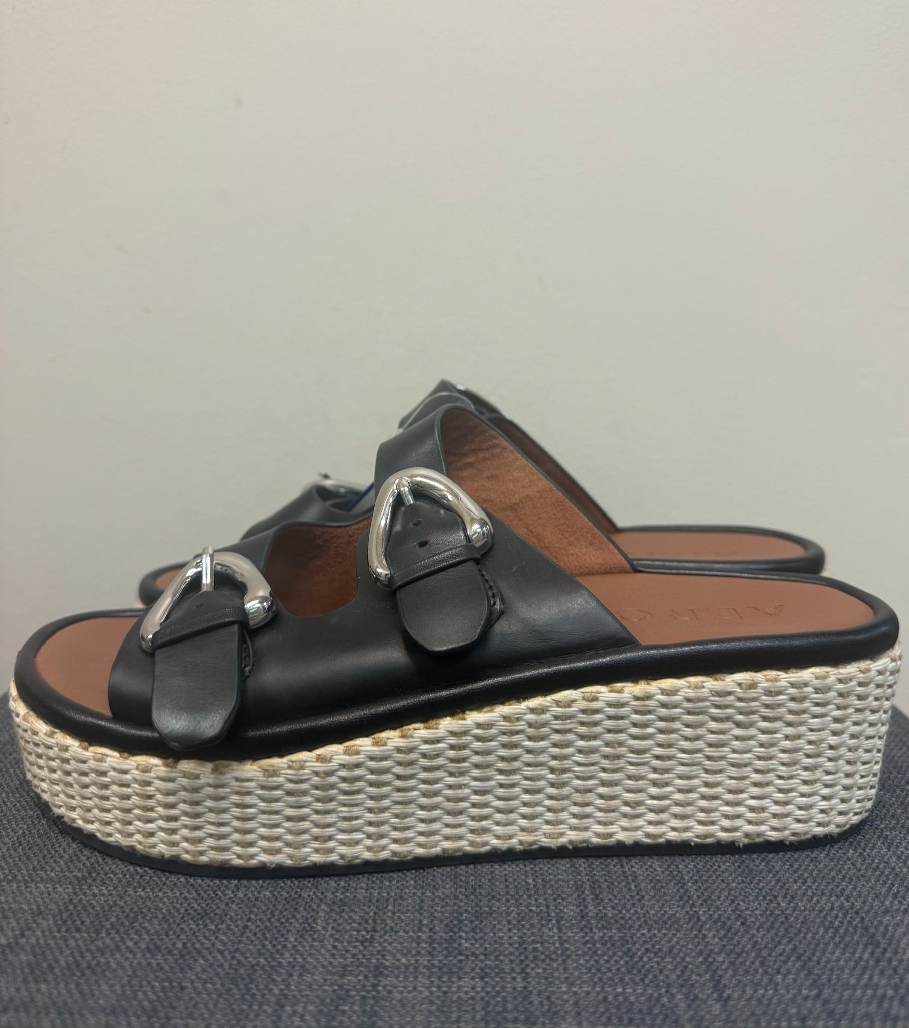 7 AEROSOLES Black Sandals