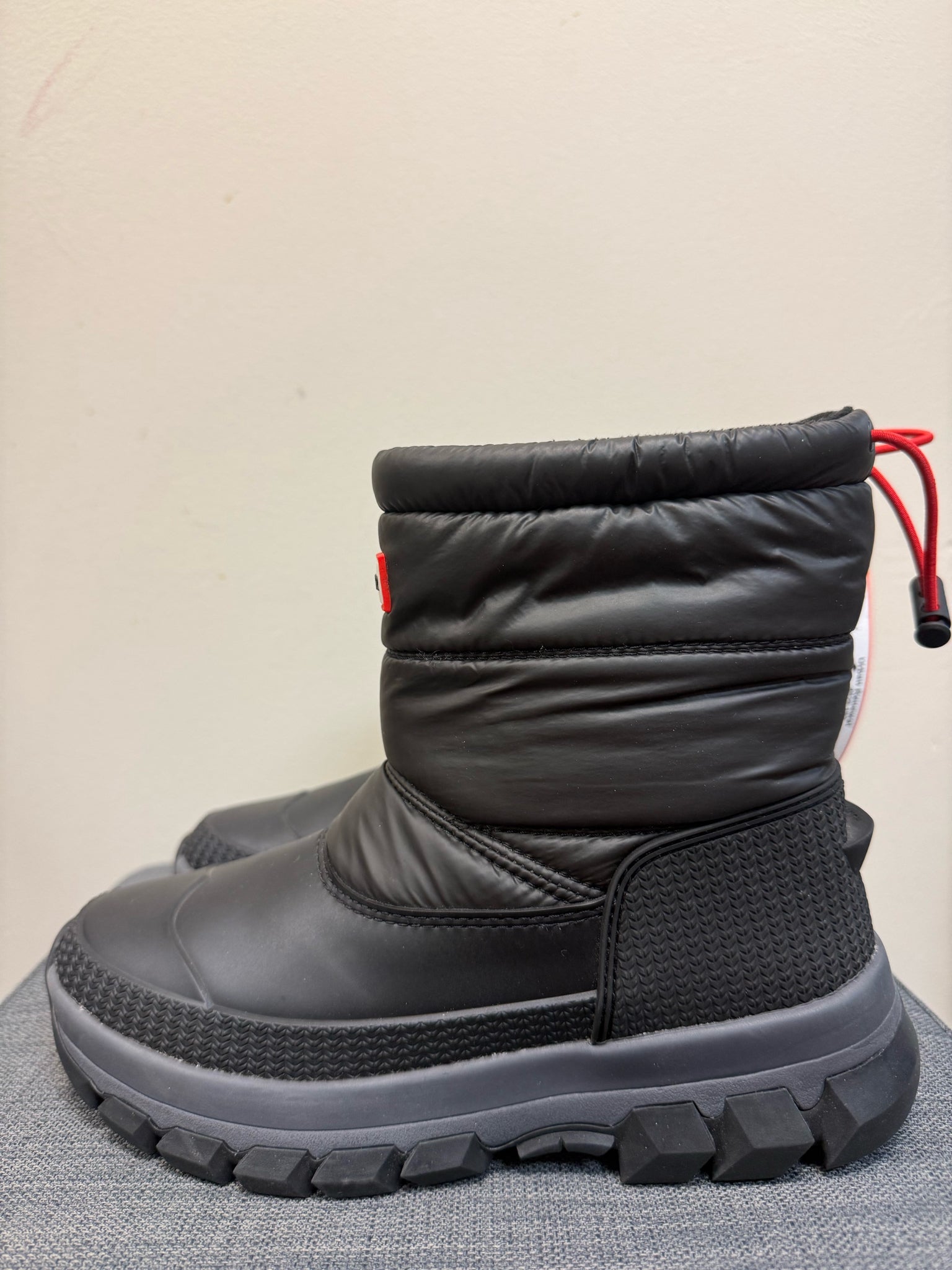 6 HUNTER Black Boots