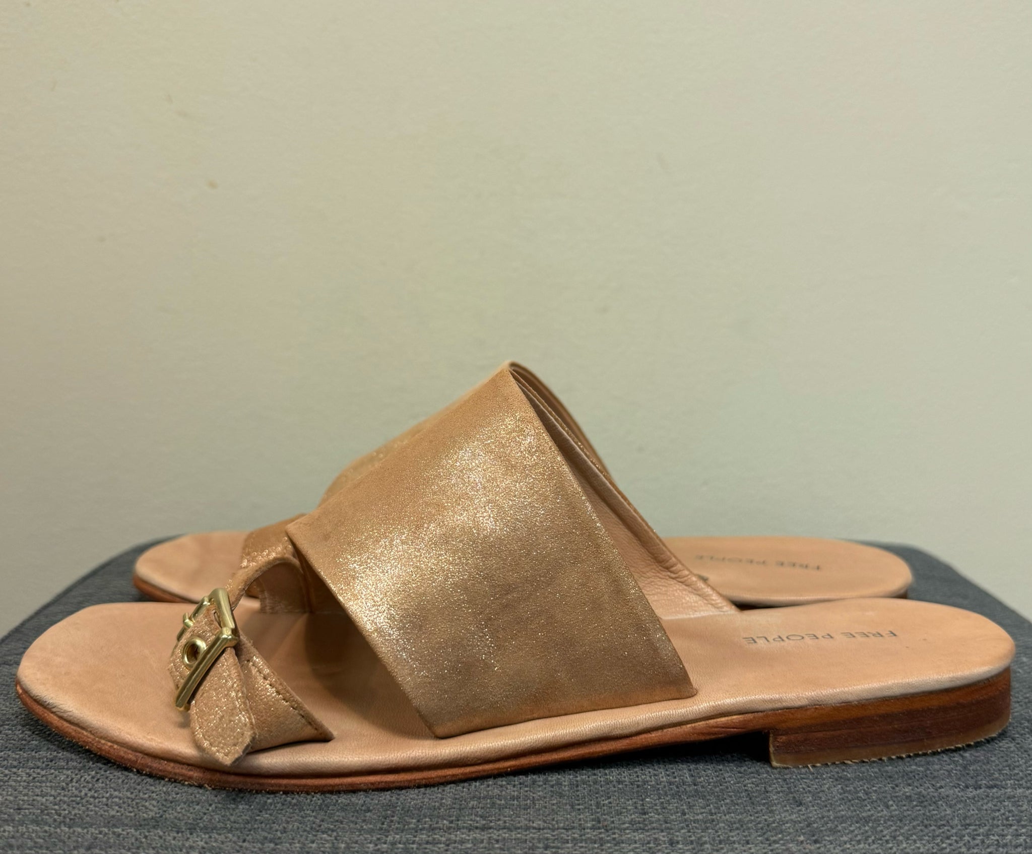 7 FREE PEOPLE ROSE GOLD Sandals
