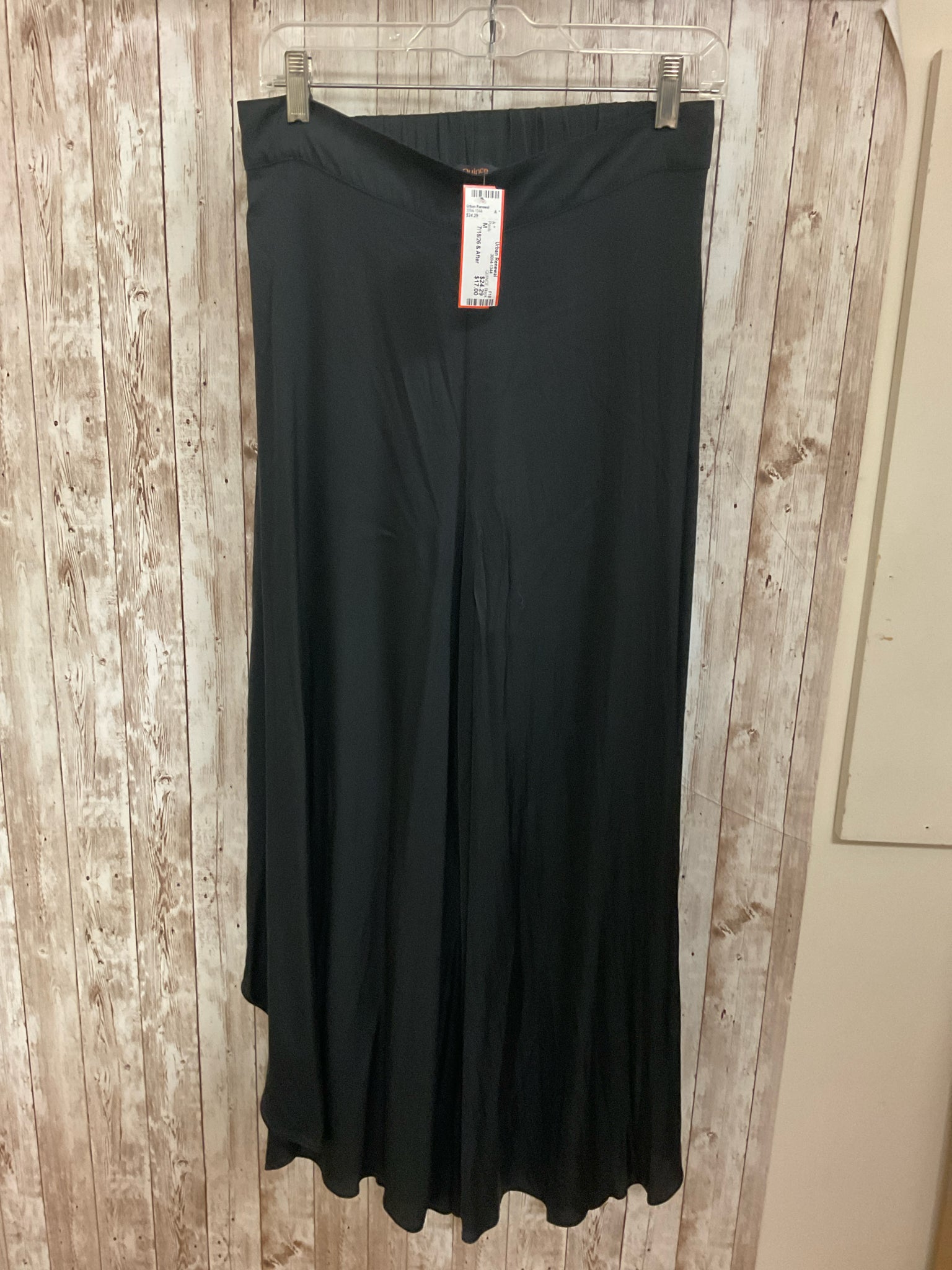 Size M QUINCE Black Pants