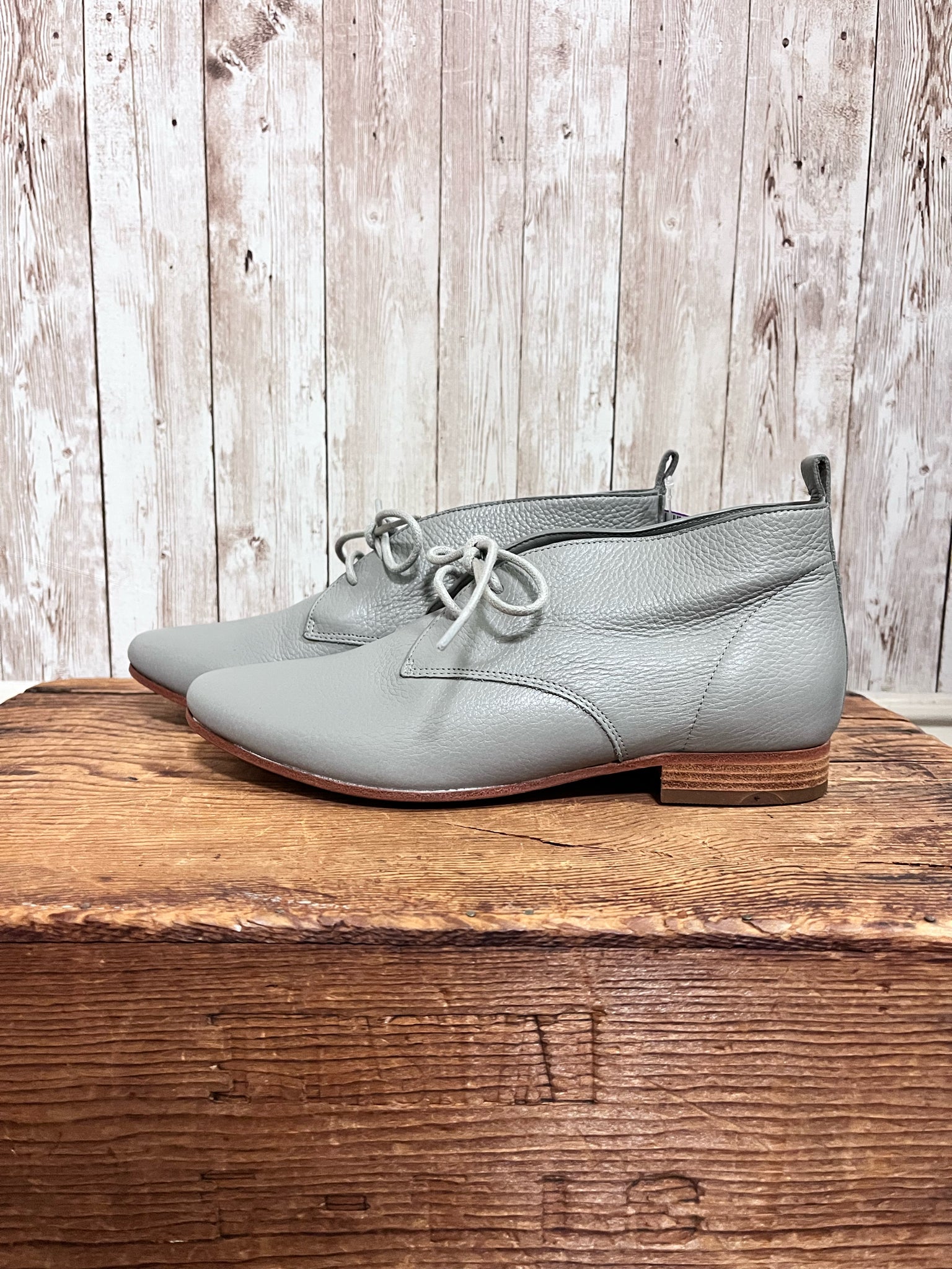 5 COLE HAAN GREY SHOES