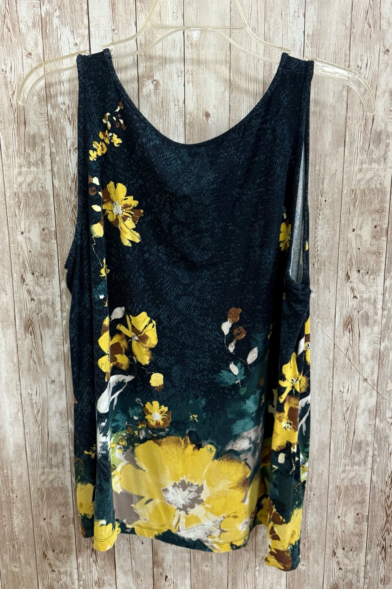 Size L CHICO'S NAVY AND YELLOW PRING Top