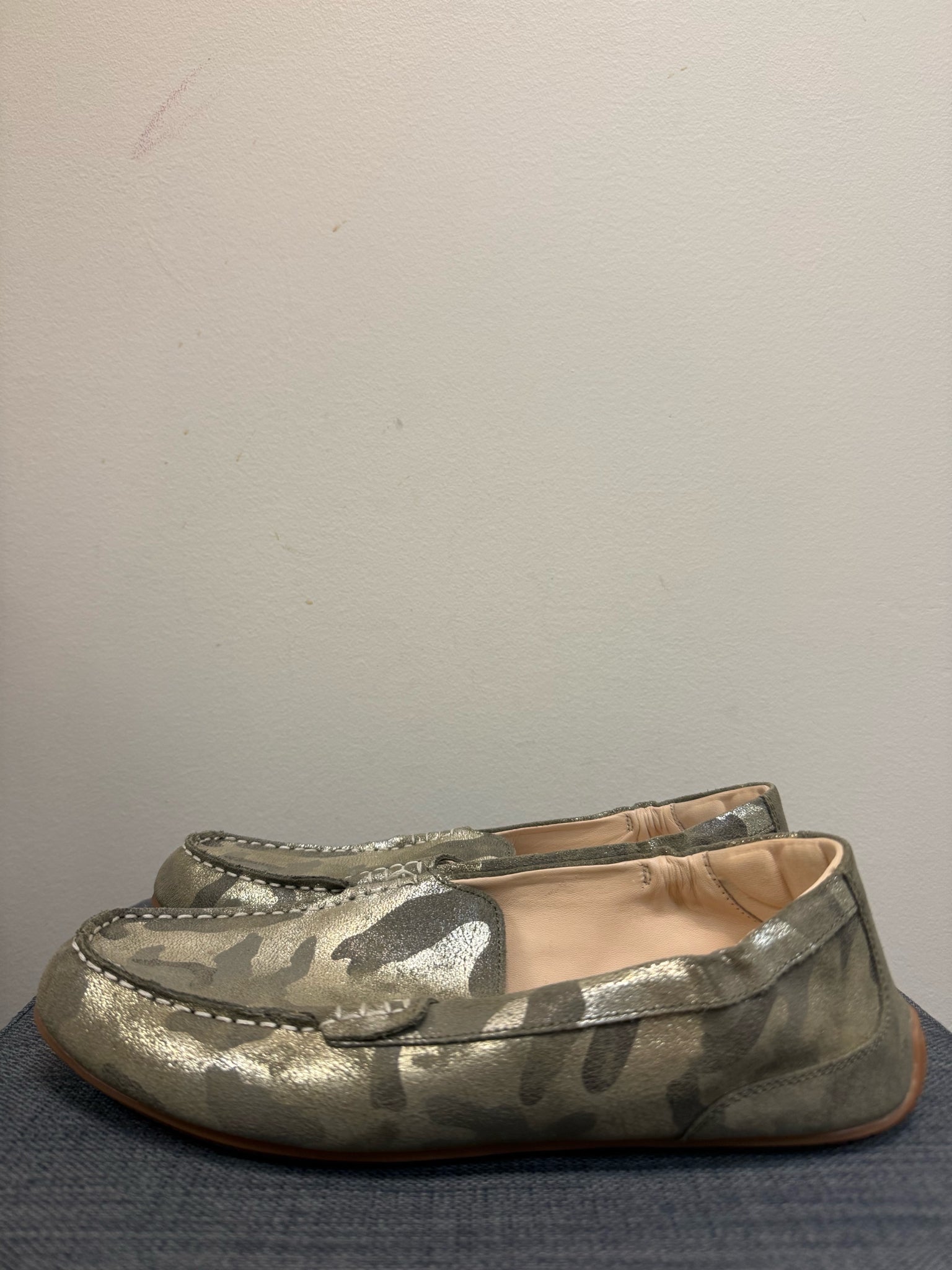 9 HUSH PUPPIES CAMO SHOES