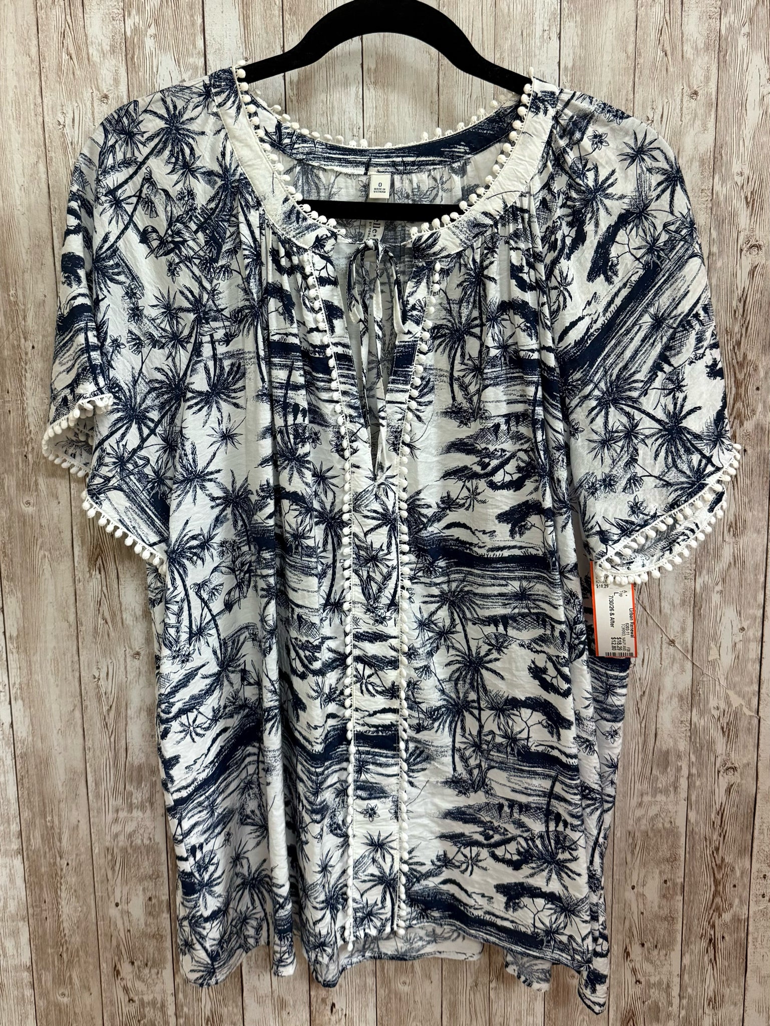 Size L TORRID NAVY AND WHITE Top