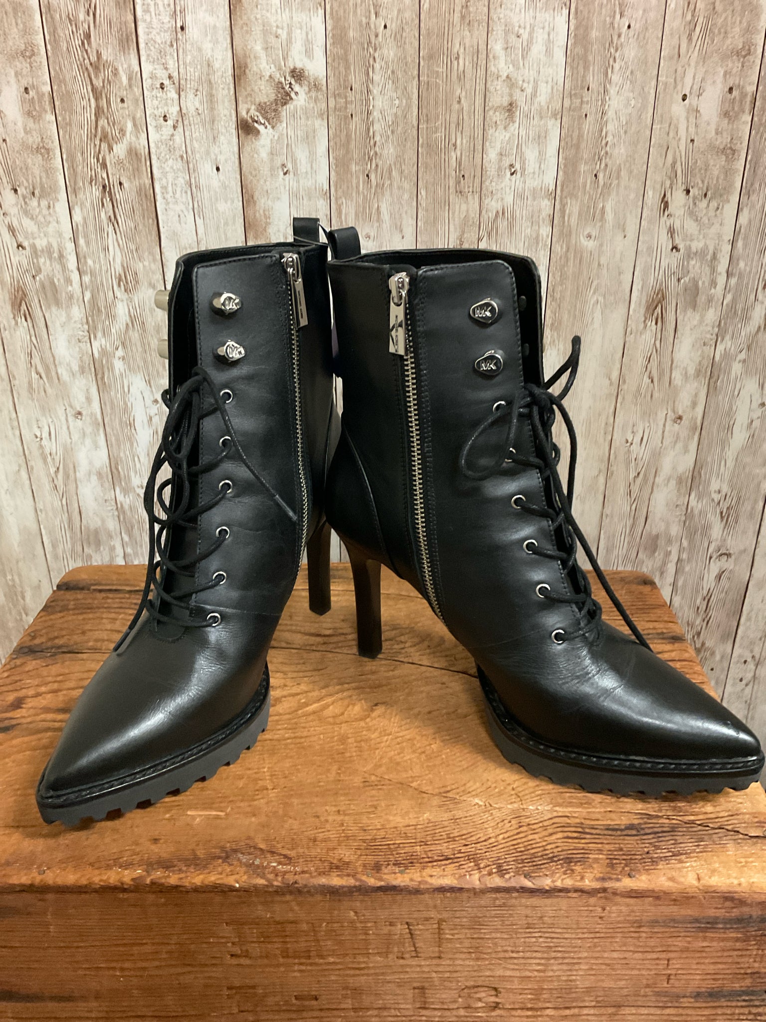 8 MICHAEL MICHAEL KORS Black Boots