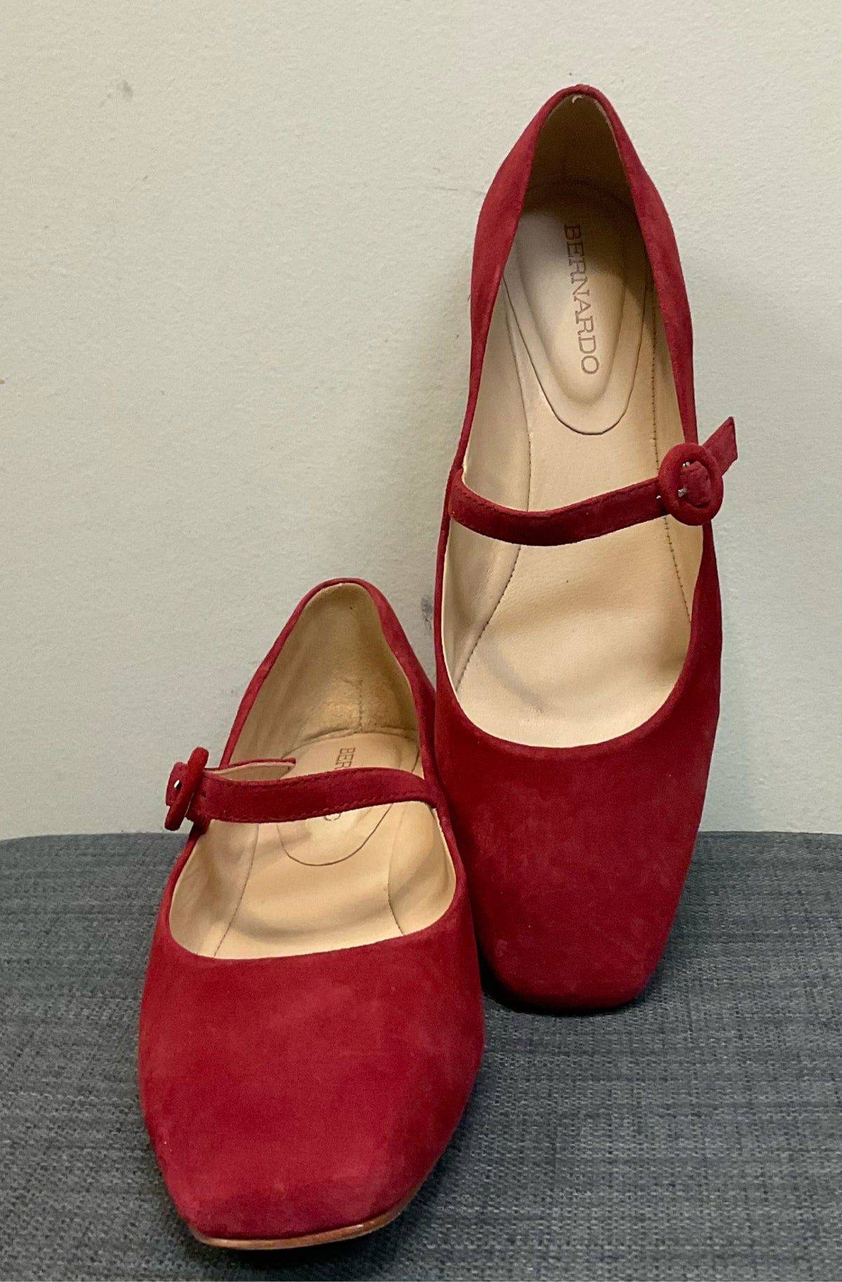 8 BERNARDO Red SHOES