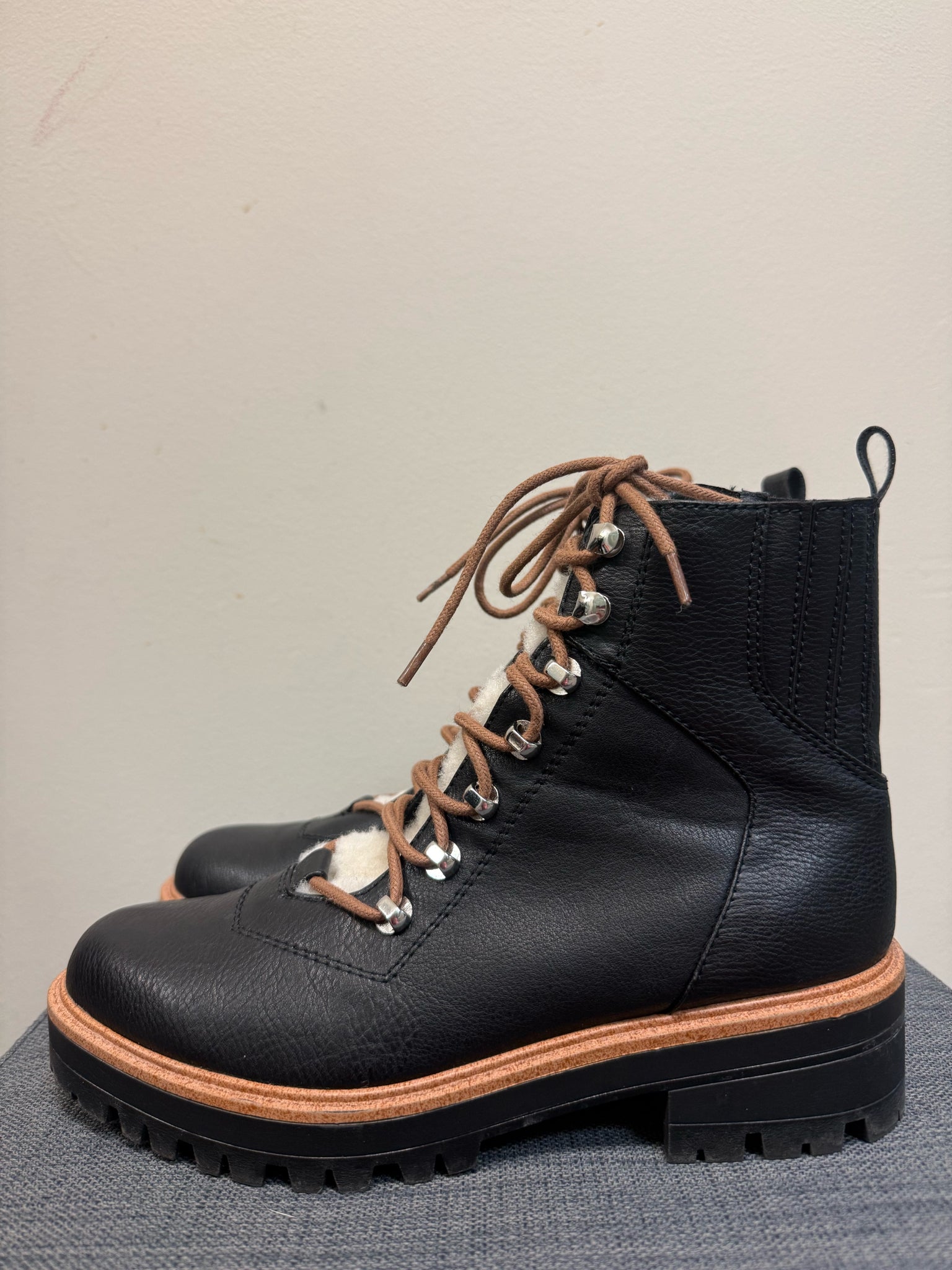 7 INDIGO RD Black Boots