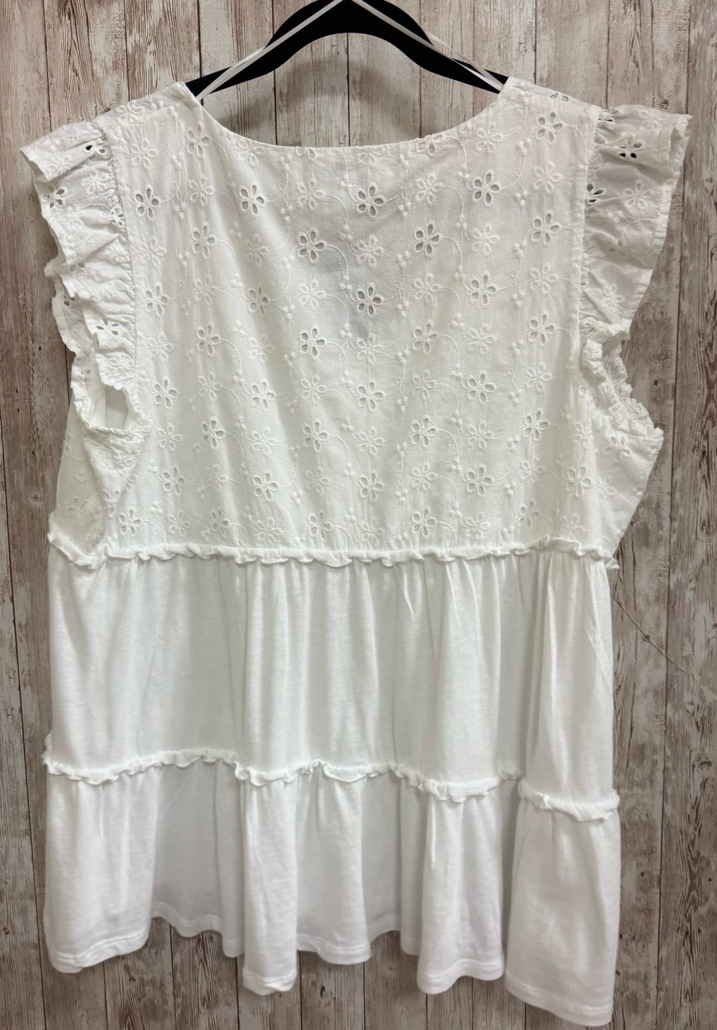 Size XL CROWN & IVY White Top