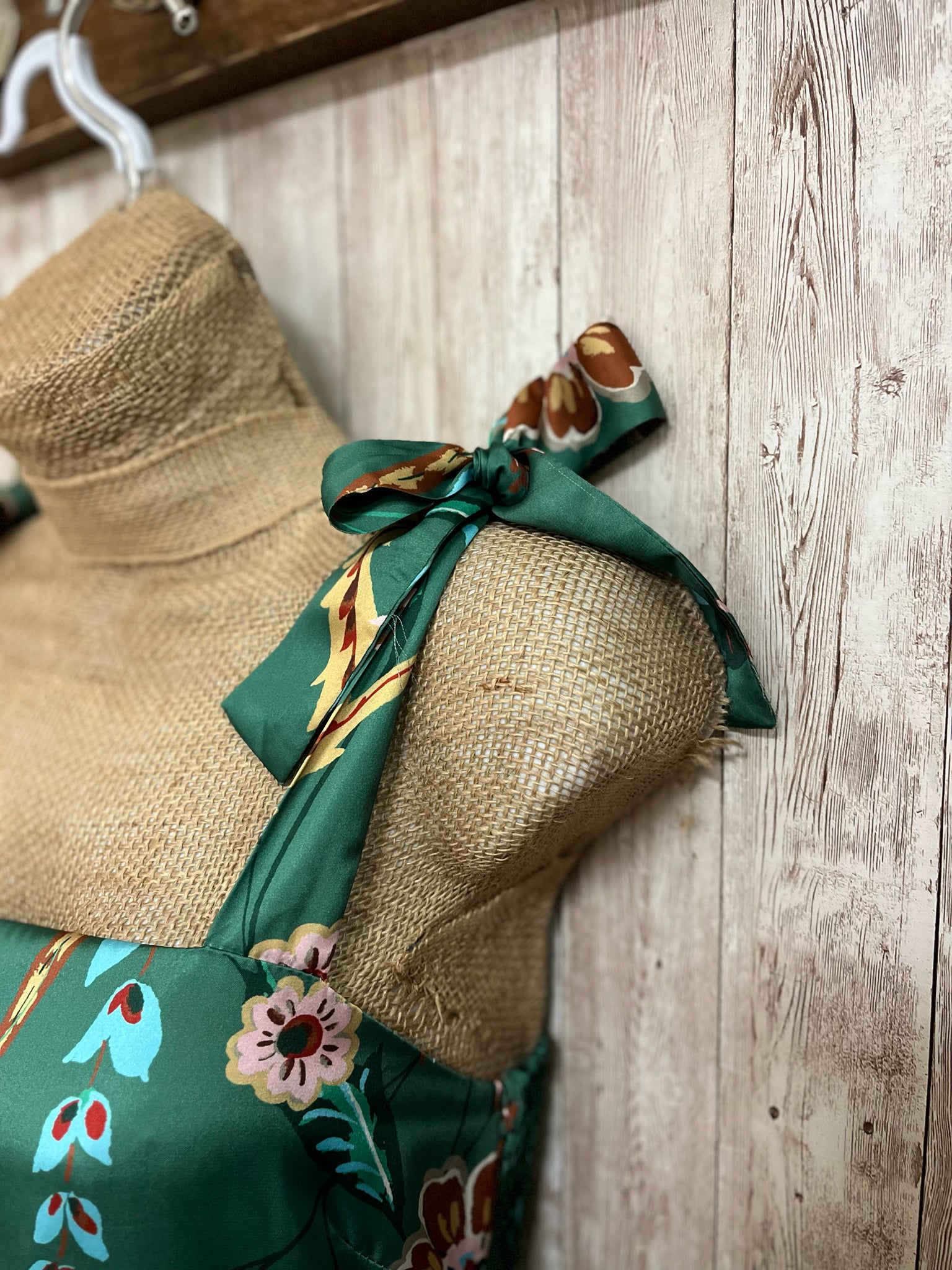 Size S THML GREEN FLORAL Dress