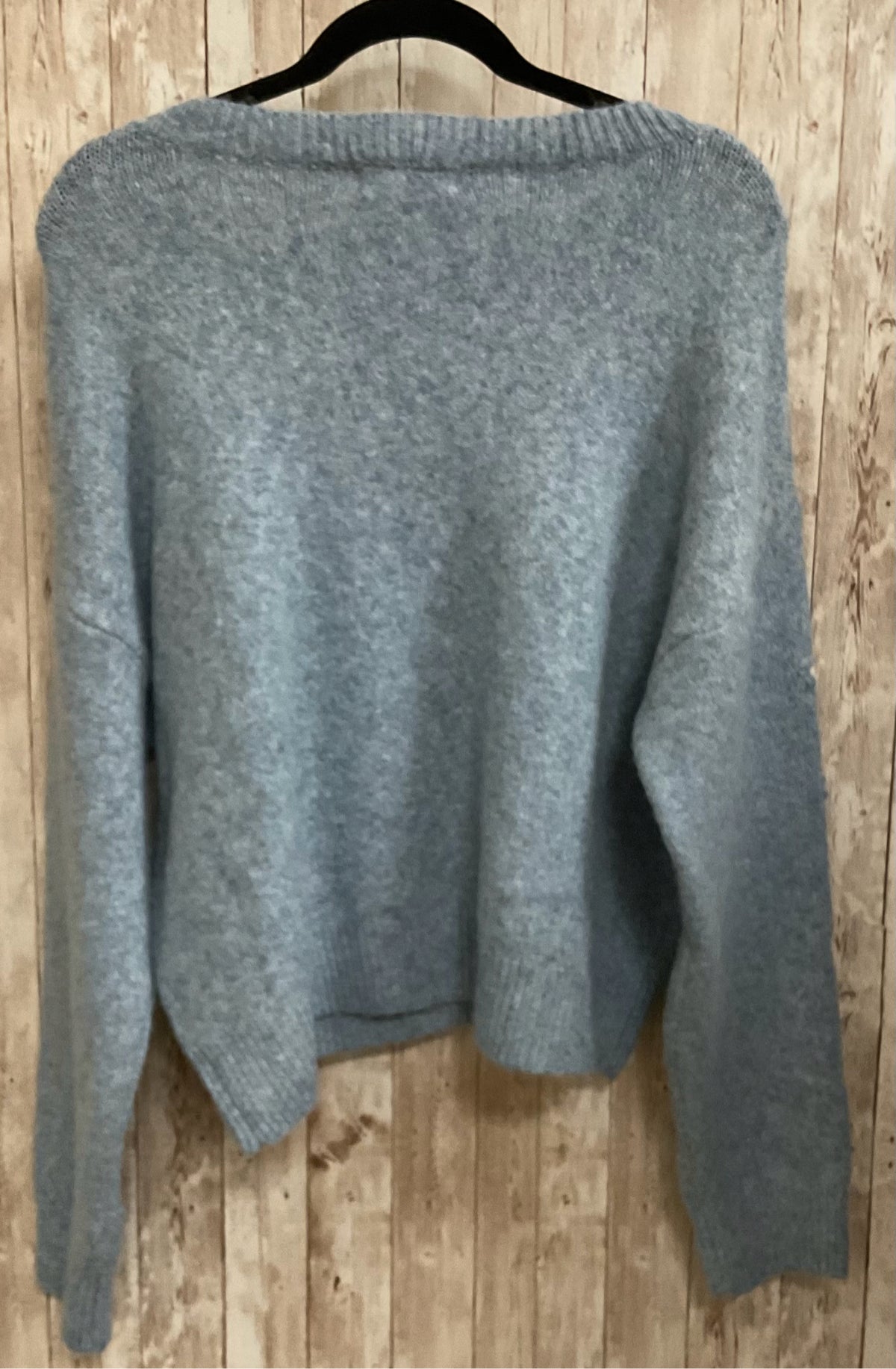 Size XL THREADED LEAF Light Blue Sweater