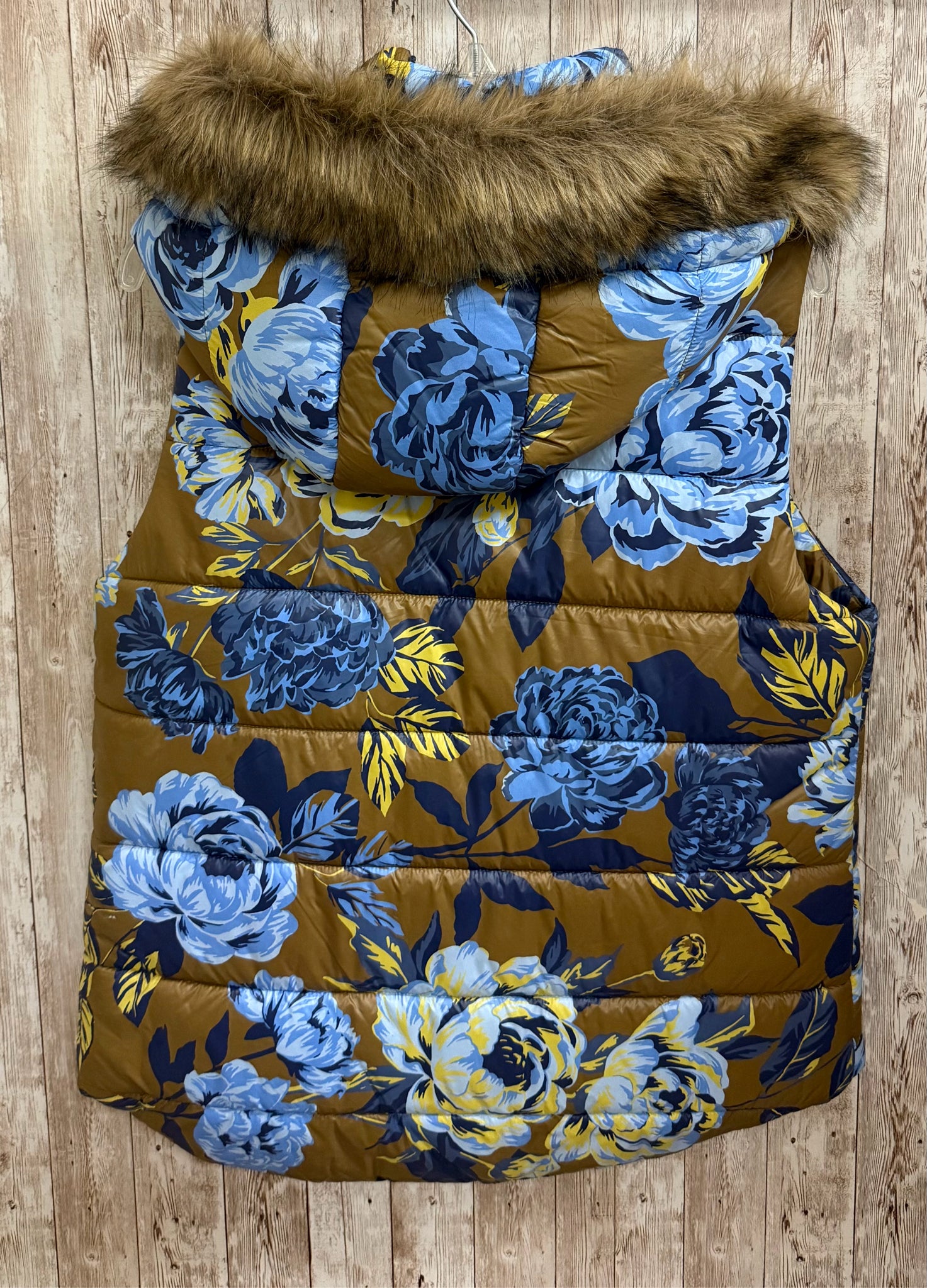 Size M OFFLINE BROWN AND BLUE FLORAL Vest