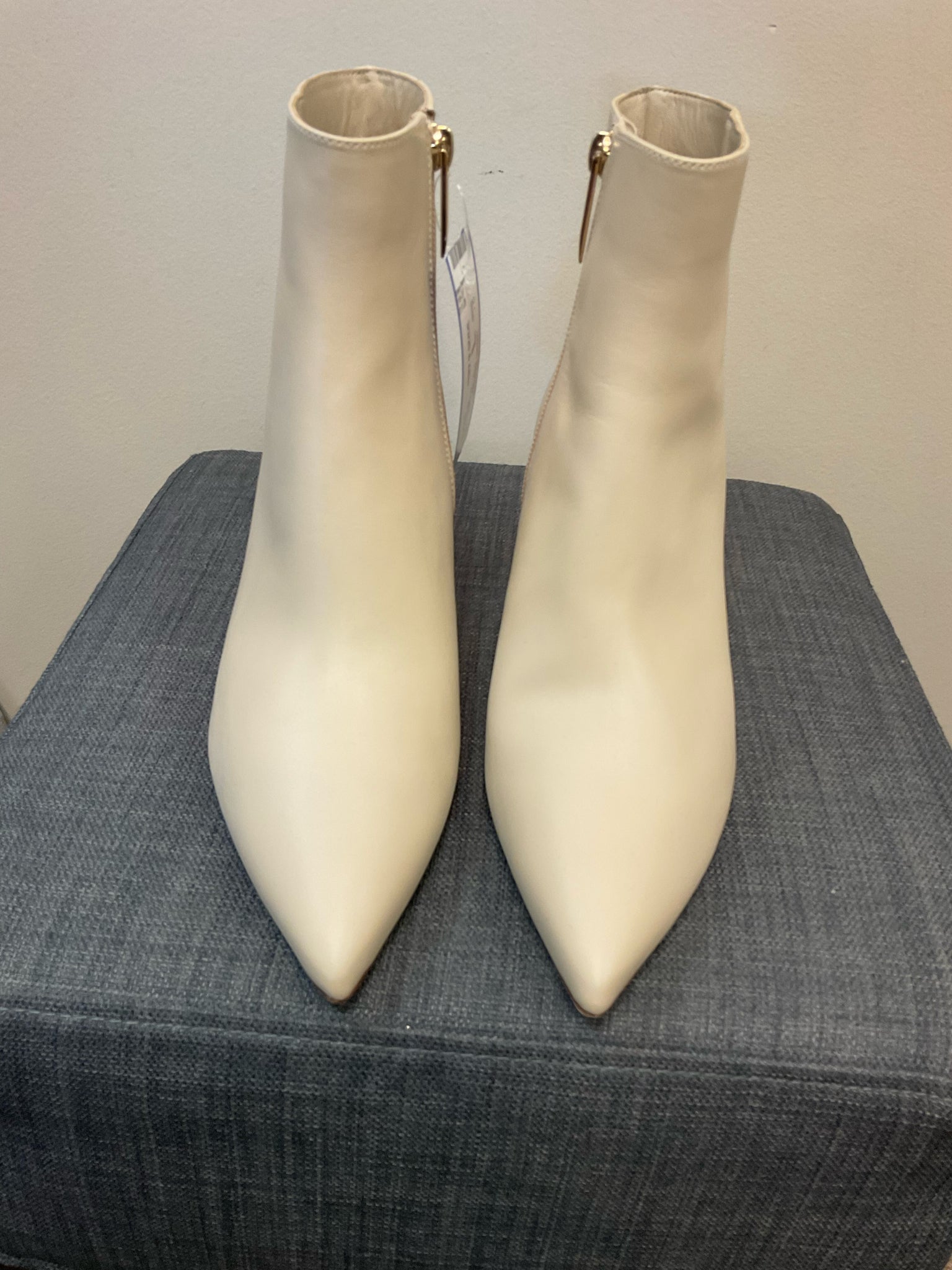 L'AGENCE 7 Cream Boots