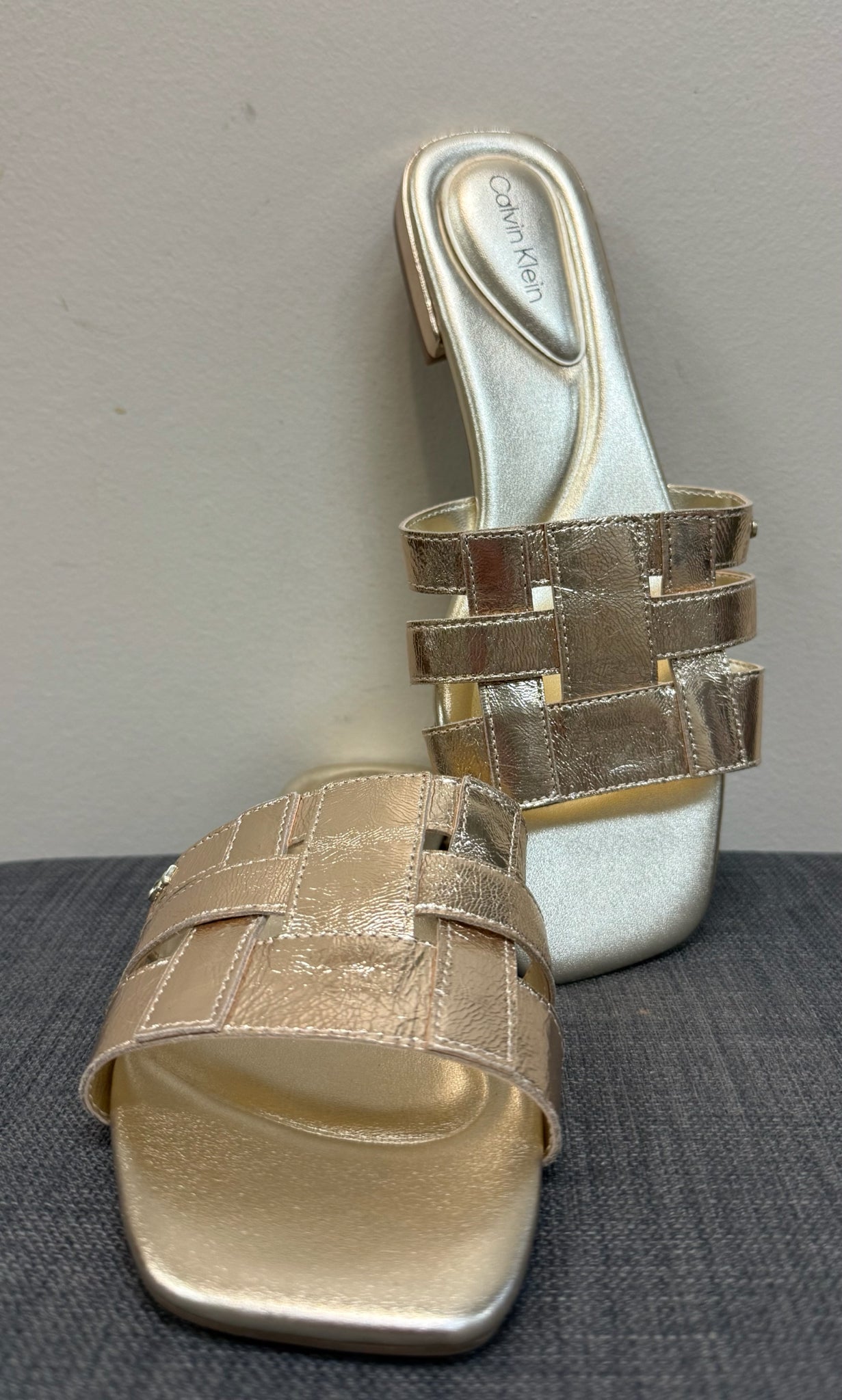 10 CALVIN KLEIN Gold Sandals