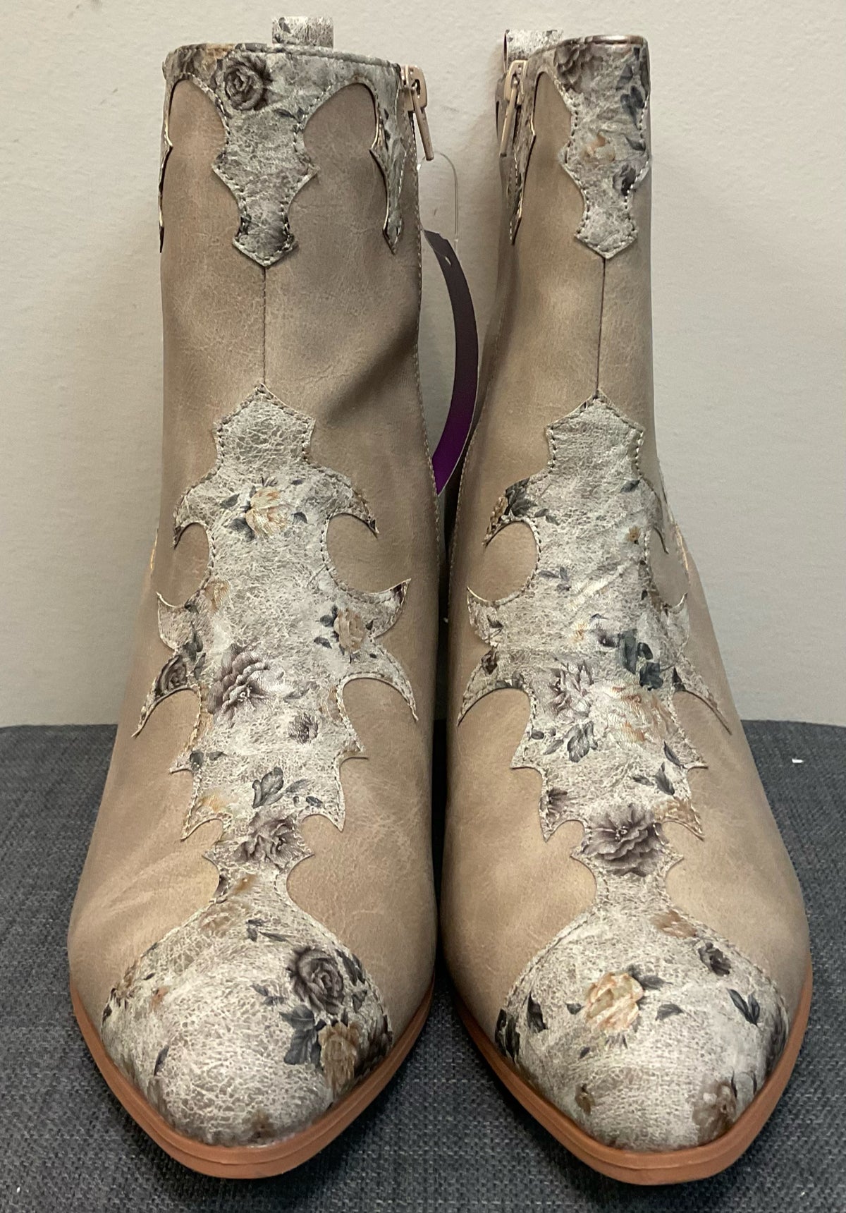 11 EST. 1946 Tan Boots