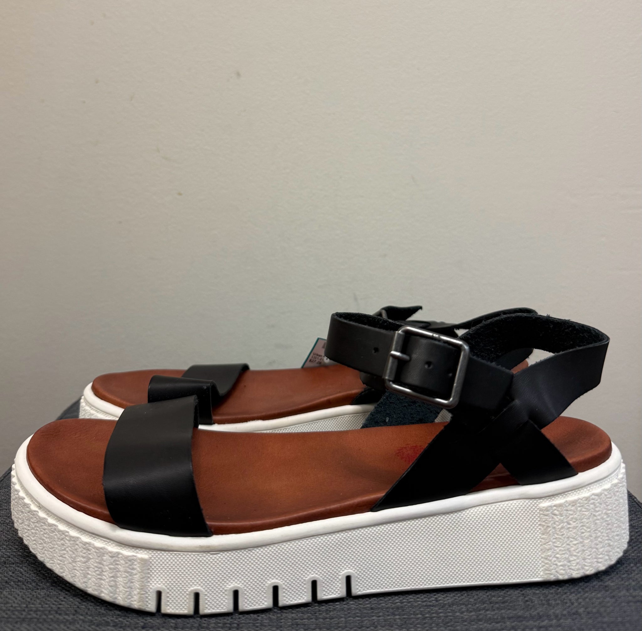 9.5 MIA Black Sandals