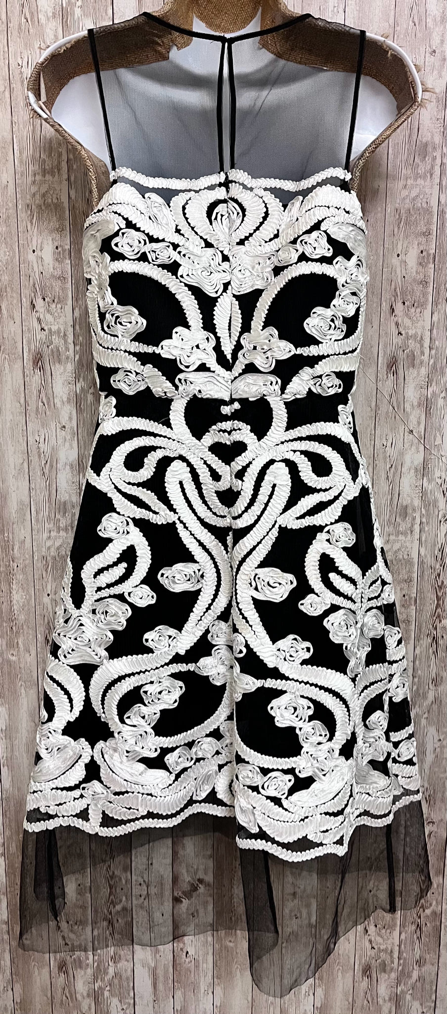 JULIA JORDAN Size 4 BLACK AND WHITE Dress