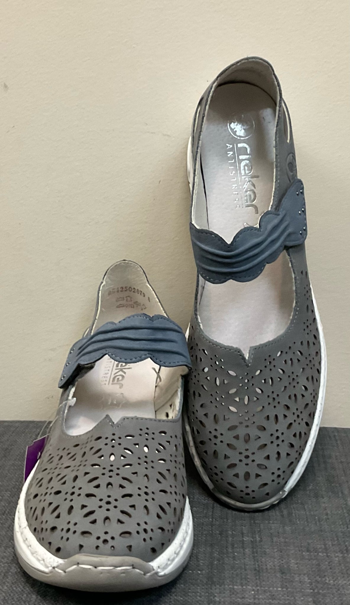 10 RIEKER GREY SHOES