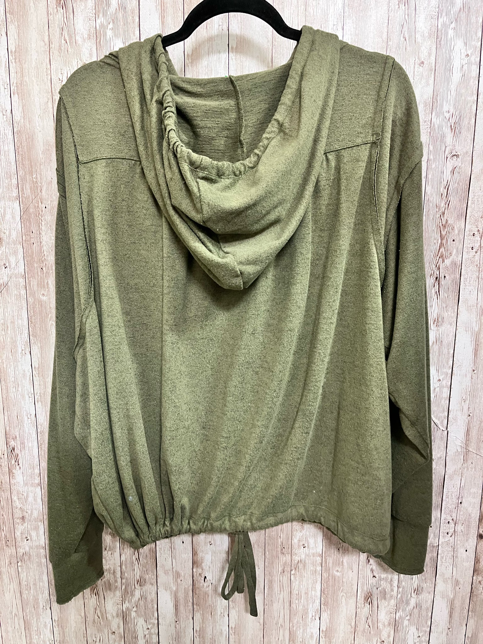 Size S EASEL Olive Top