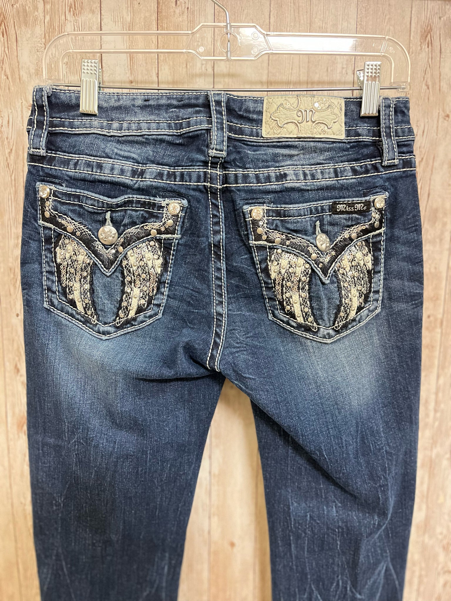MISS ME Size 28 BLUE DENIM Capris