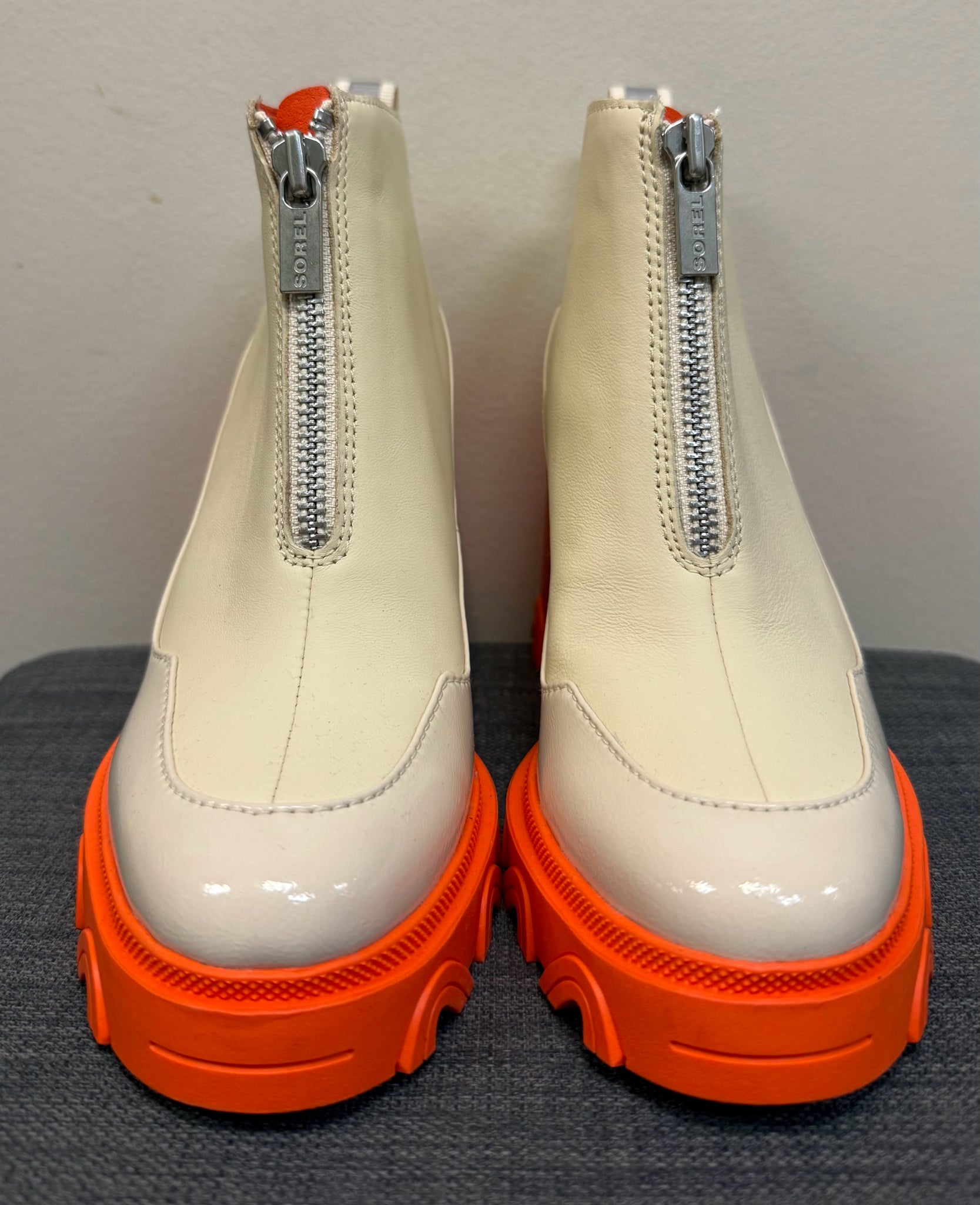 7 SORE BEIGE AND ORANGE Boots