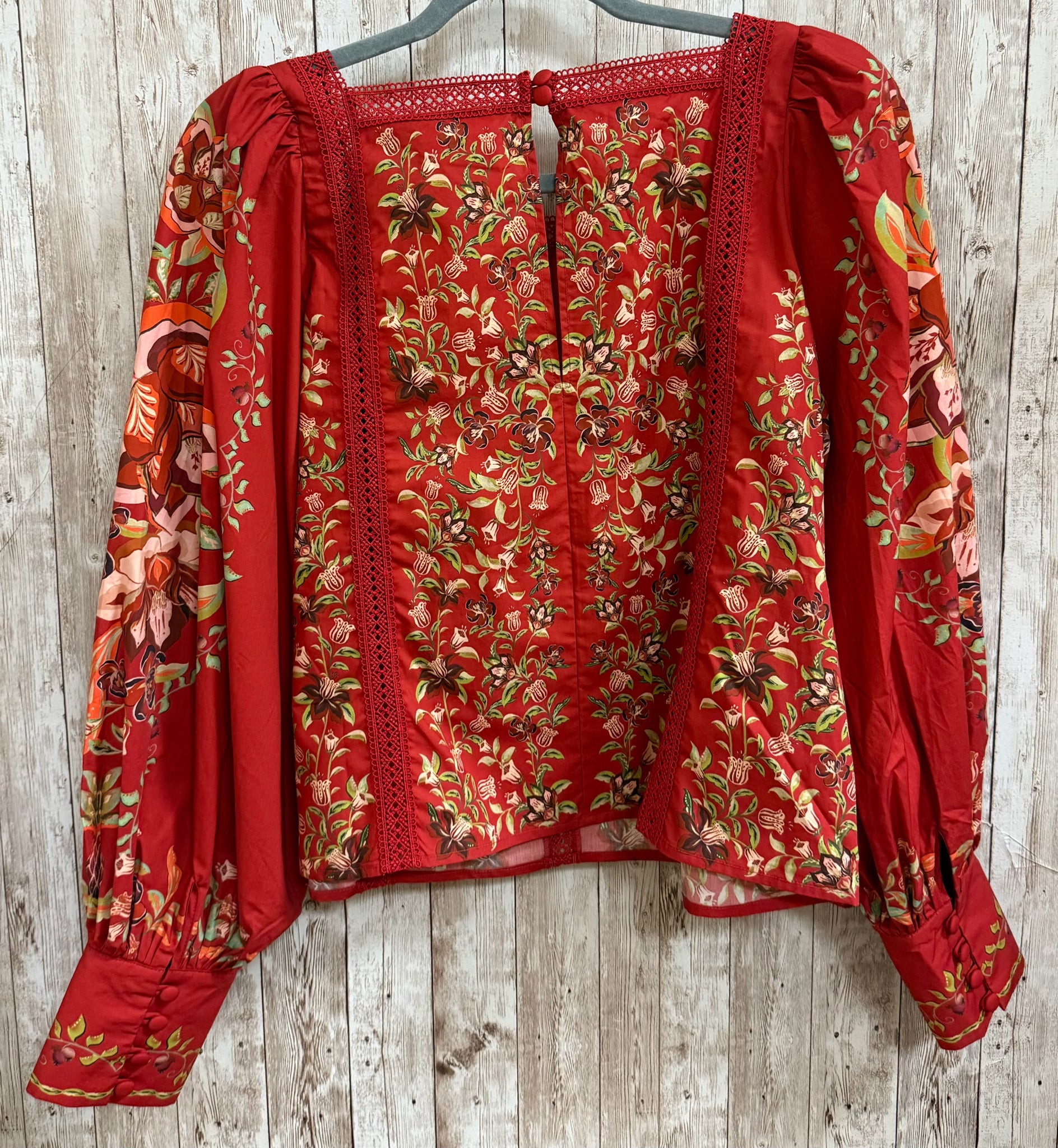 Size M FARM RIO RED FLORAL Top
