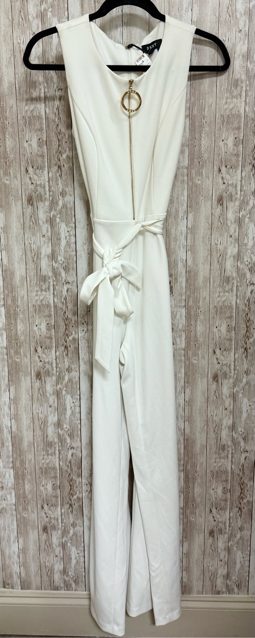 DKNY Size 4 Ivory Jumper