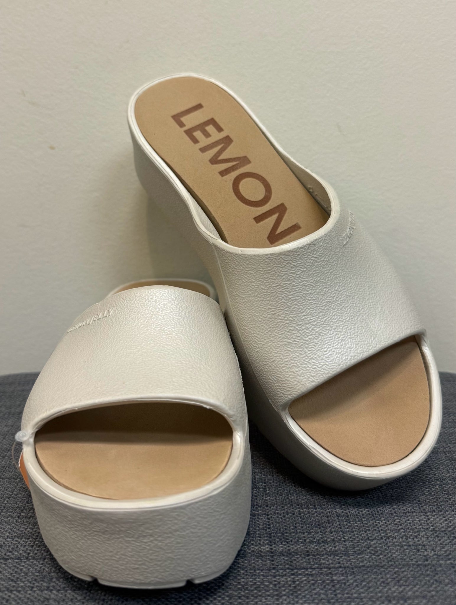 8 LEMON JELLY Beige Sandals