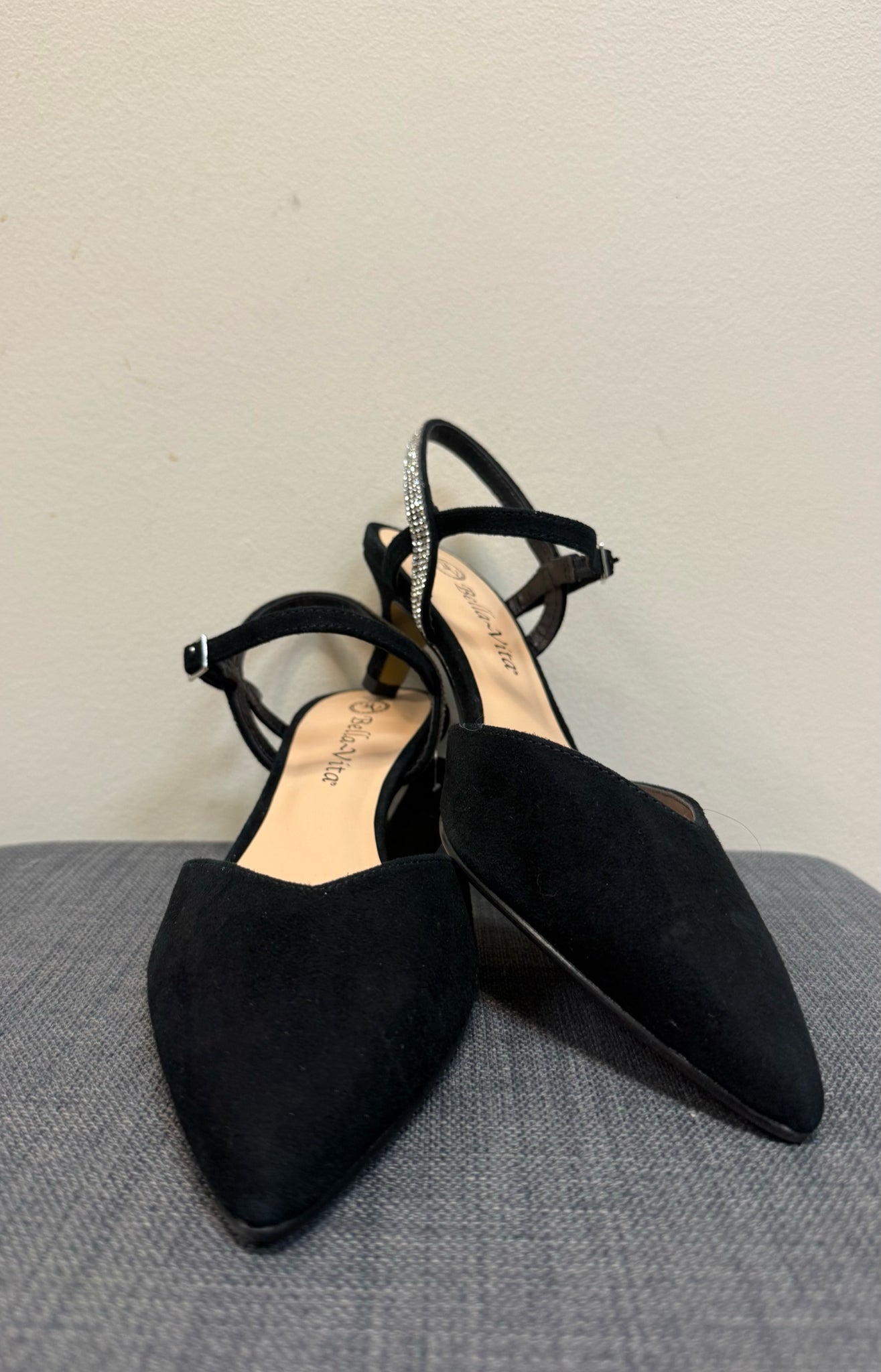 BELLA VITA Black and Silver 7.5 SHOES