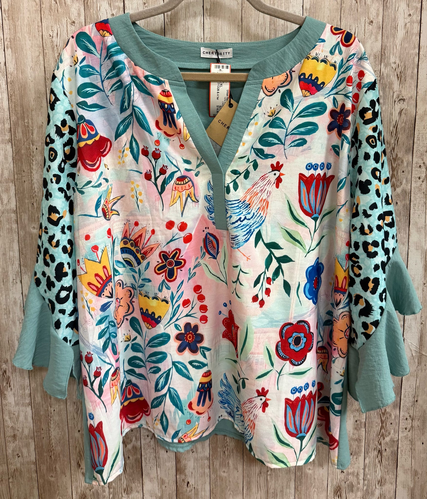 Size L/XL CHERRYBETTY GREEN AND WHITE FLORAL Top