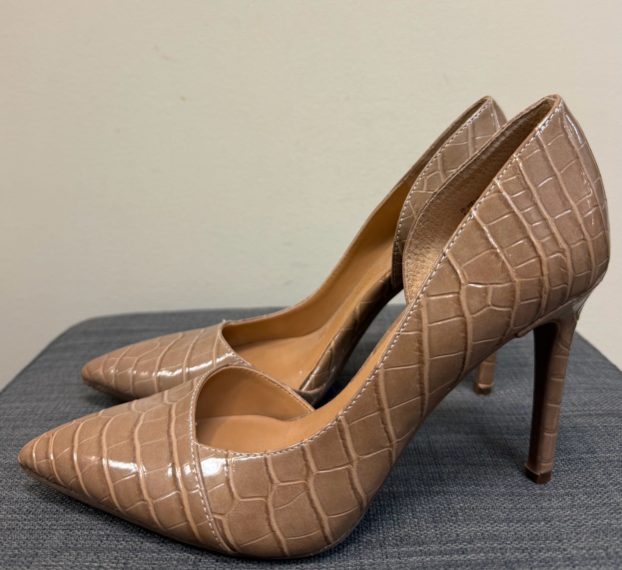 6 JESSICA SIMPSON LIGHT BROWN SHOES
