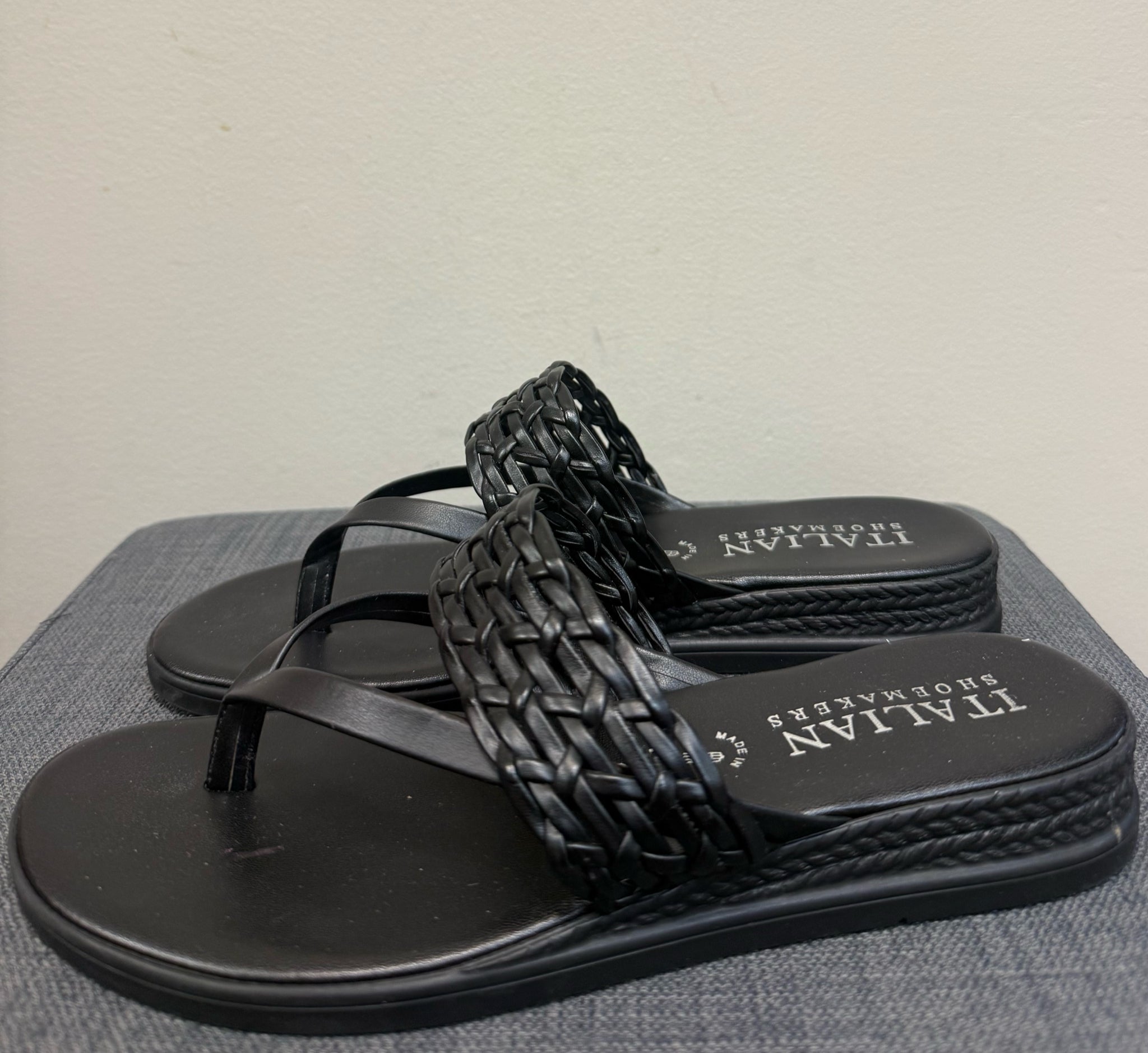 8.5 ITALIAN SHOEMAKERS Black Sandals